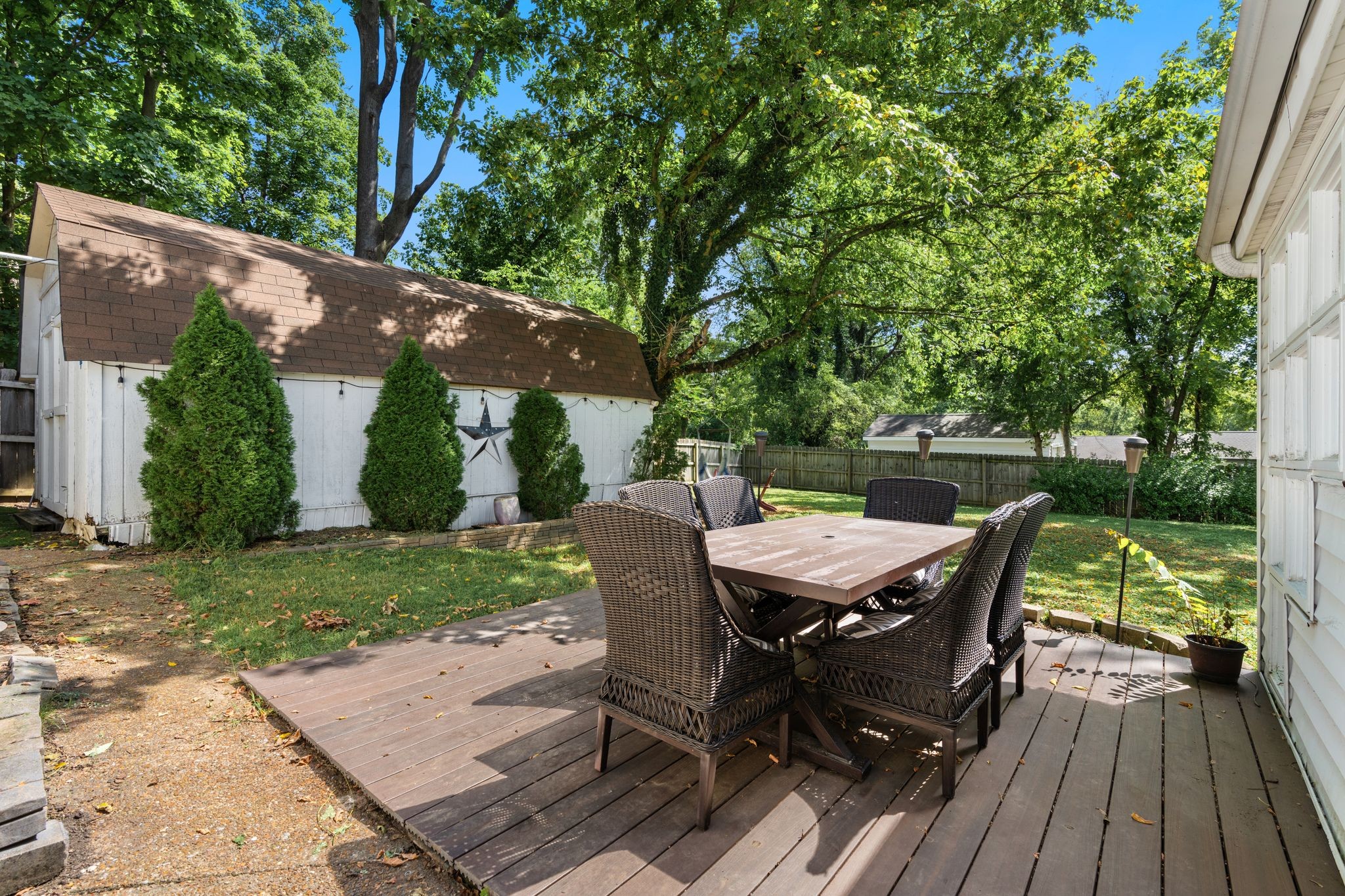 Image 17 of 35 For 15083 43rd Terrace Road