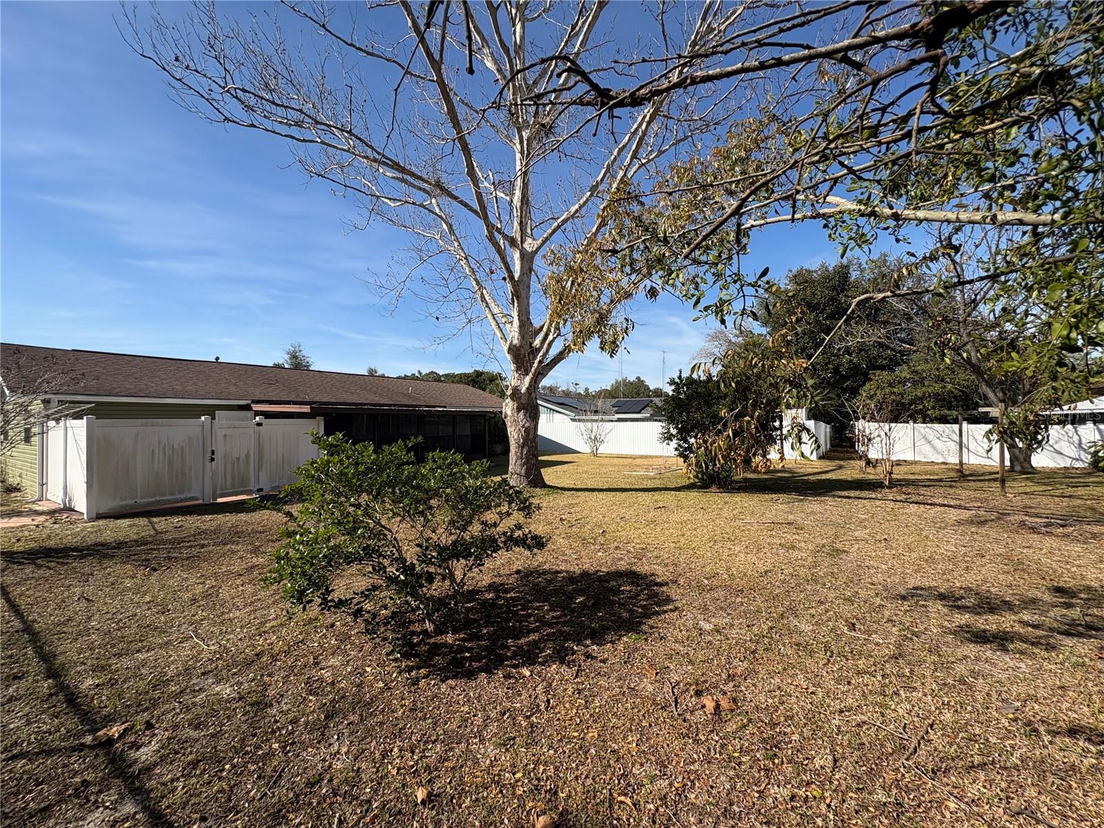 Image 32 of 35 For 15083 43rd Terrace Road