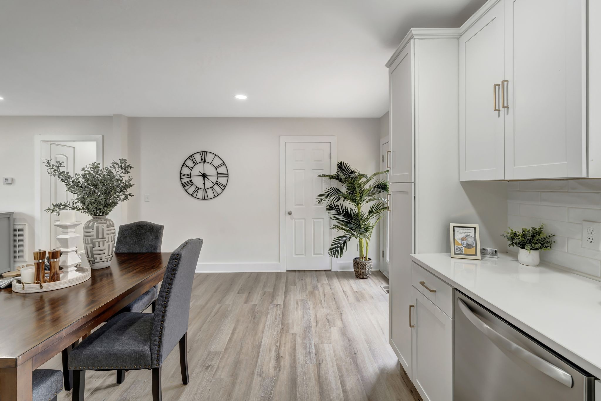 Image 11 of 27 For 9014 96th Terrace