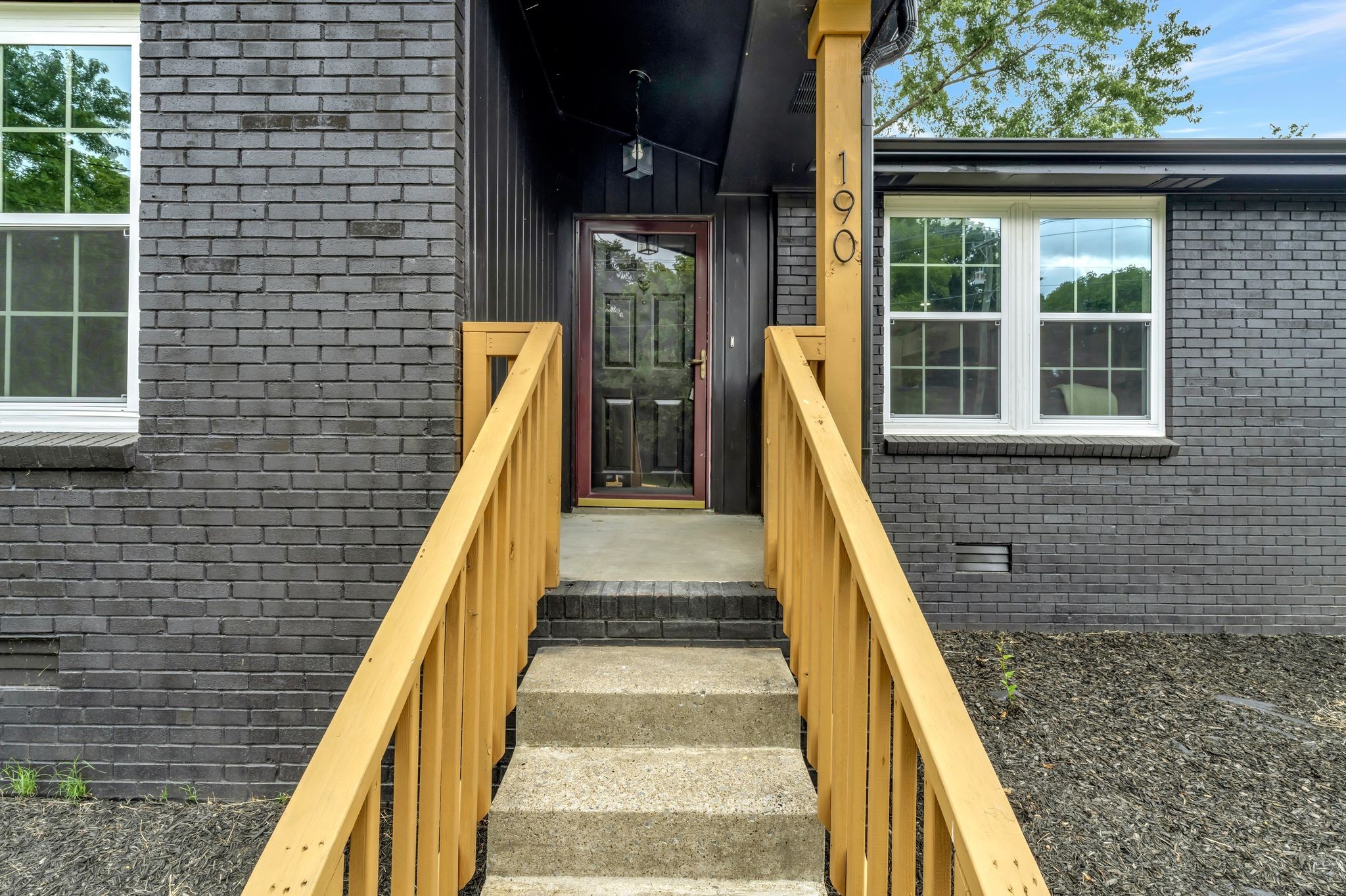 Image 4 of 27 For 9014 96th Terrace