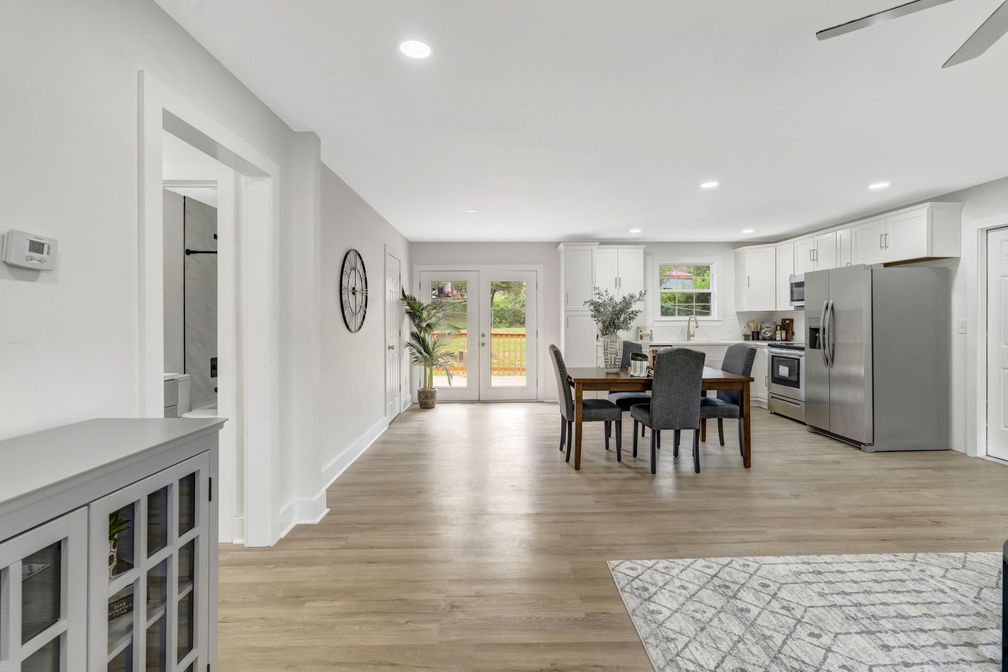 Image 5 of 27 For 9014 96th Terrace