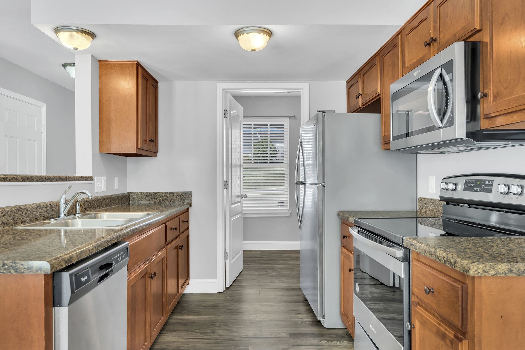 Image 10 of 11 For 3212 46th Avenue
