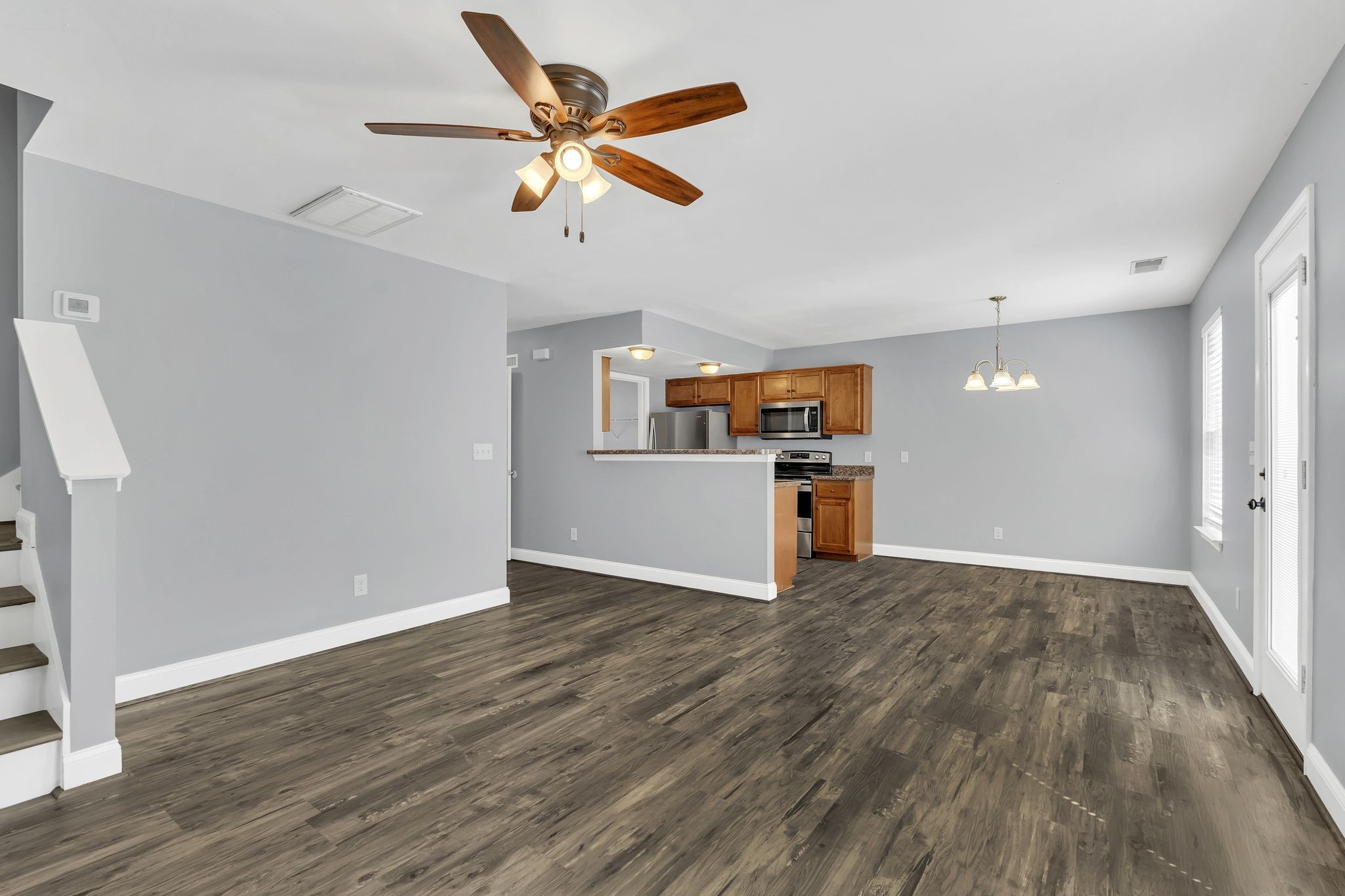 Image 5 of 11 For 3212 46th Avenue