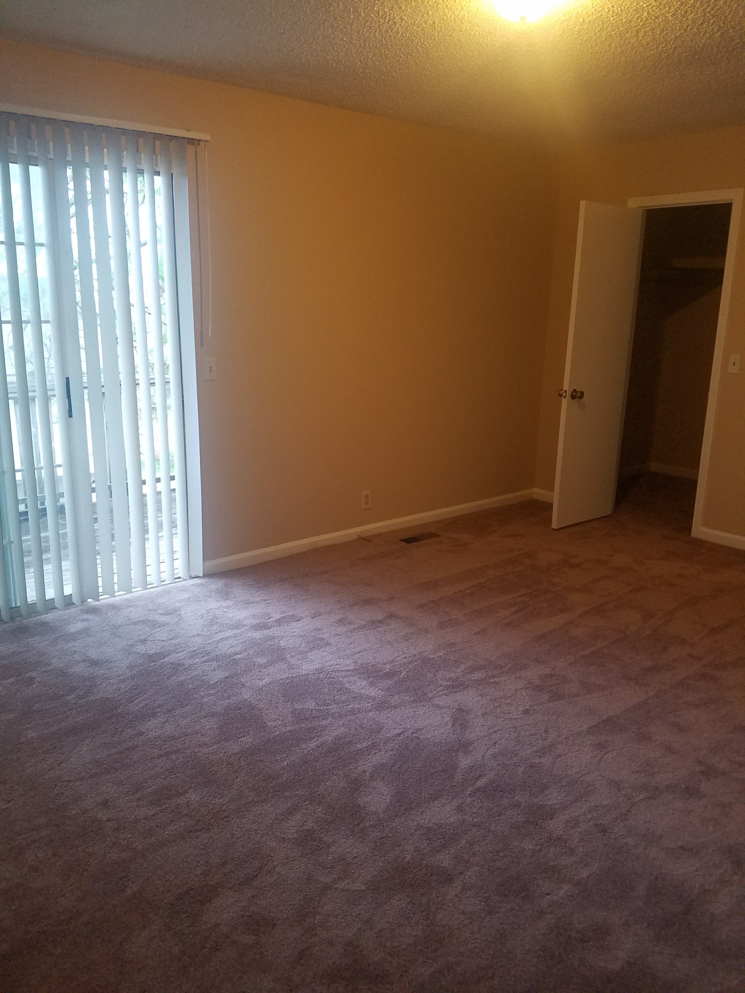 Image 6 of 9 For 1851 185 Avenue