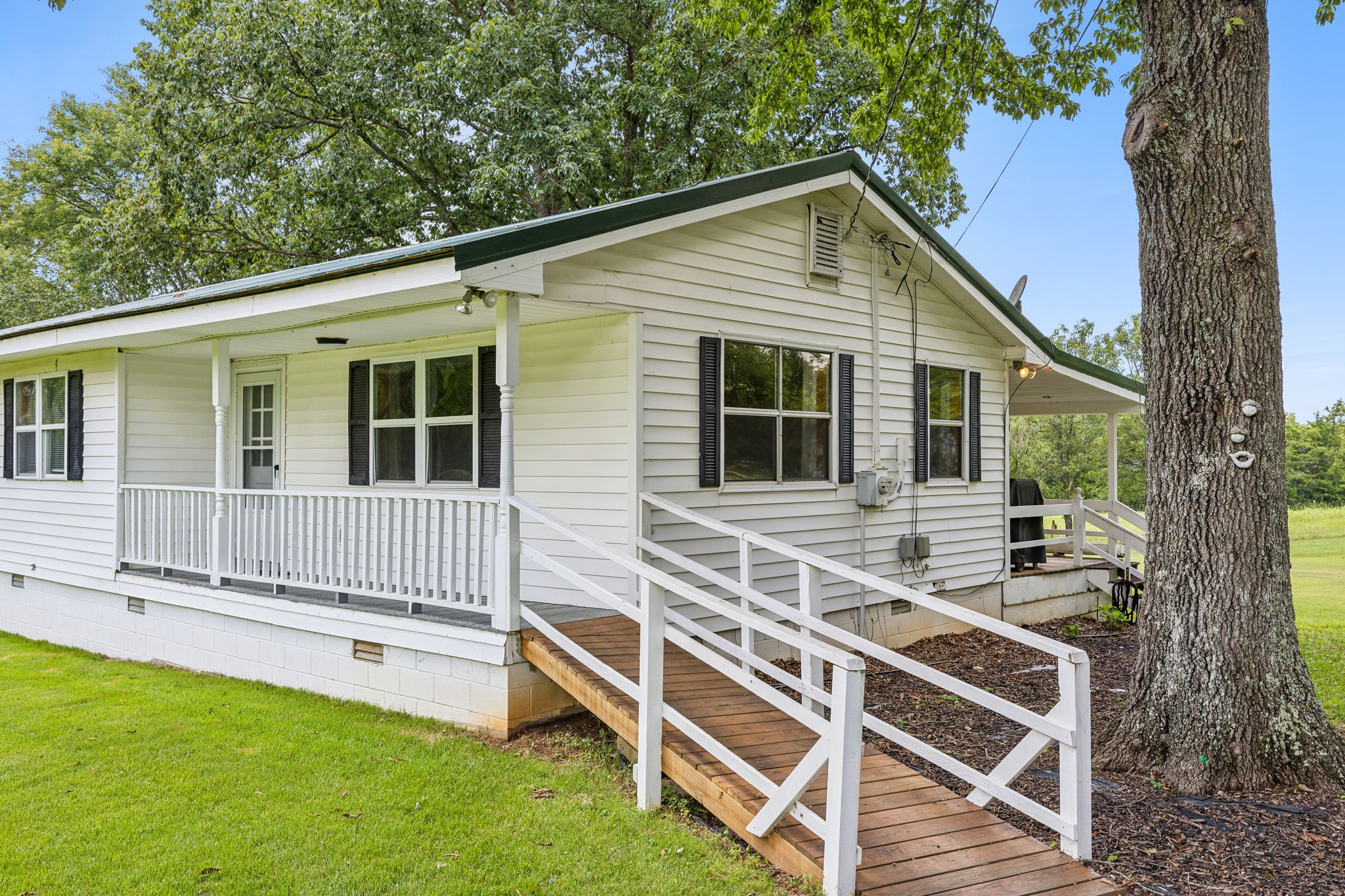 Image 13 of 29 For 4760 39th Street Road