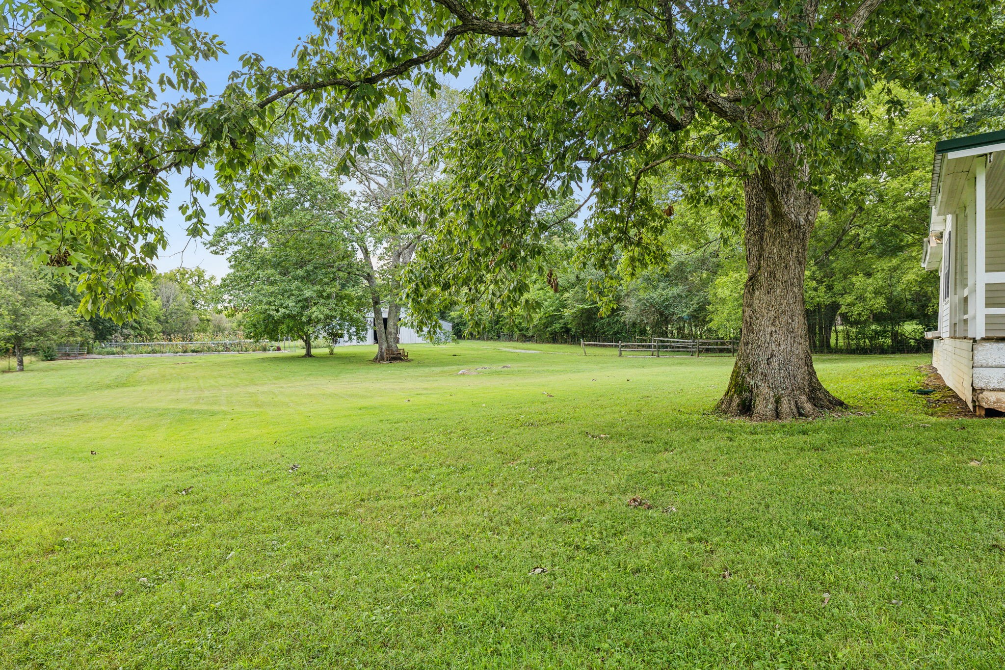 Image 14 of 29 For 4760 39th Street Road