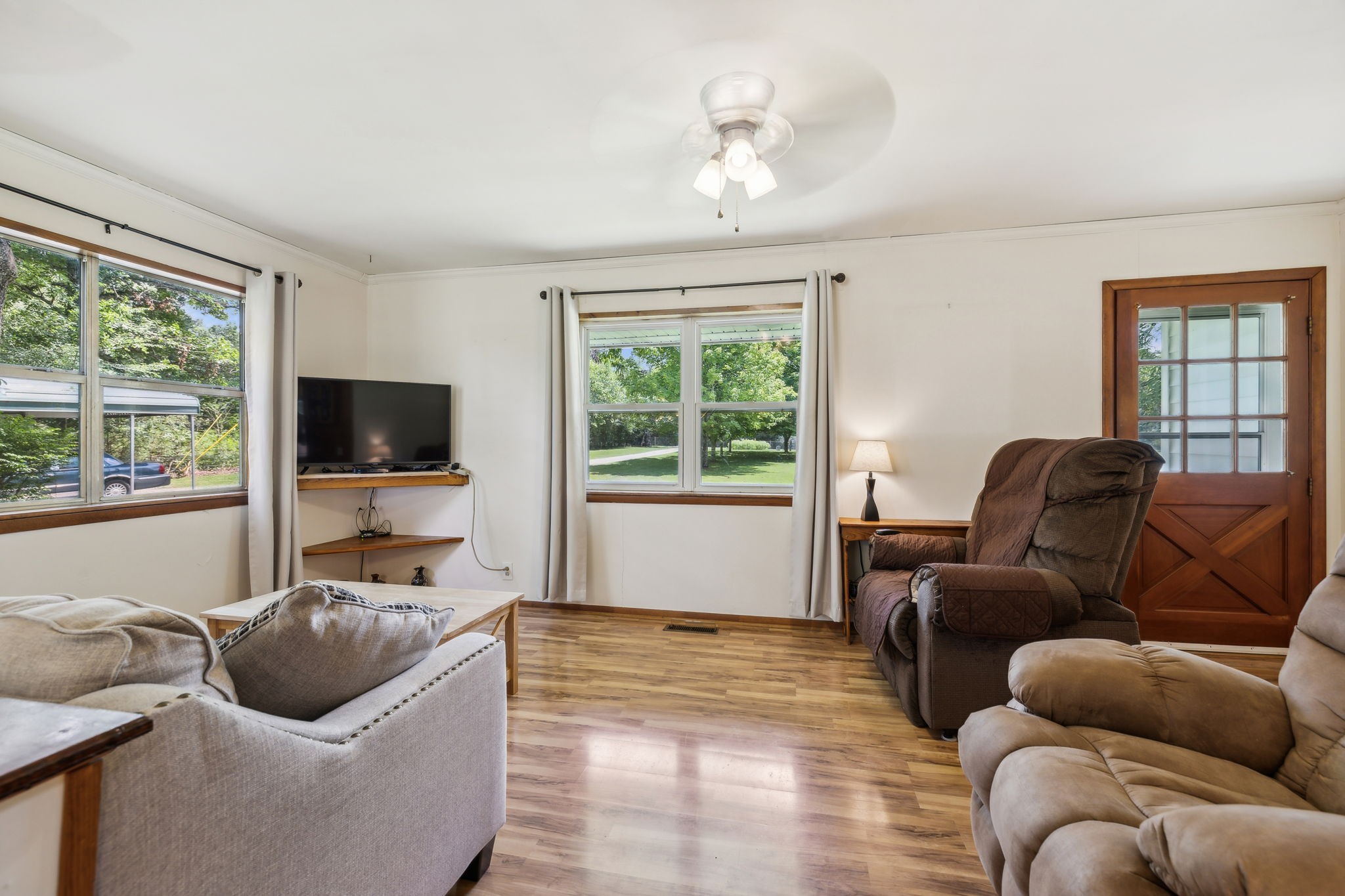 Image 22 of 29 For 4760 39th Street Road