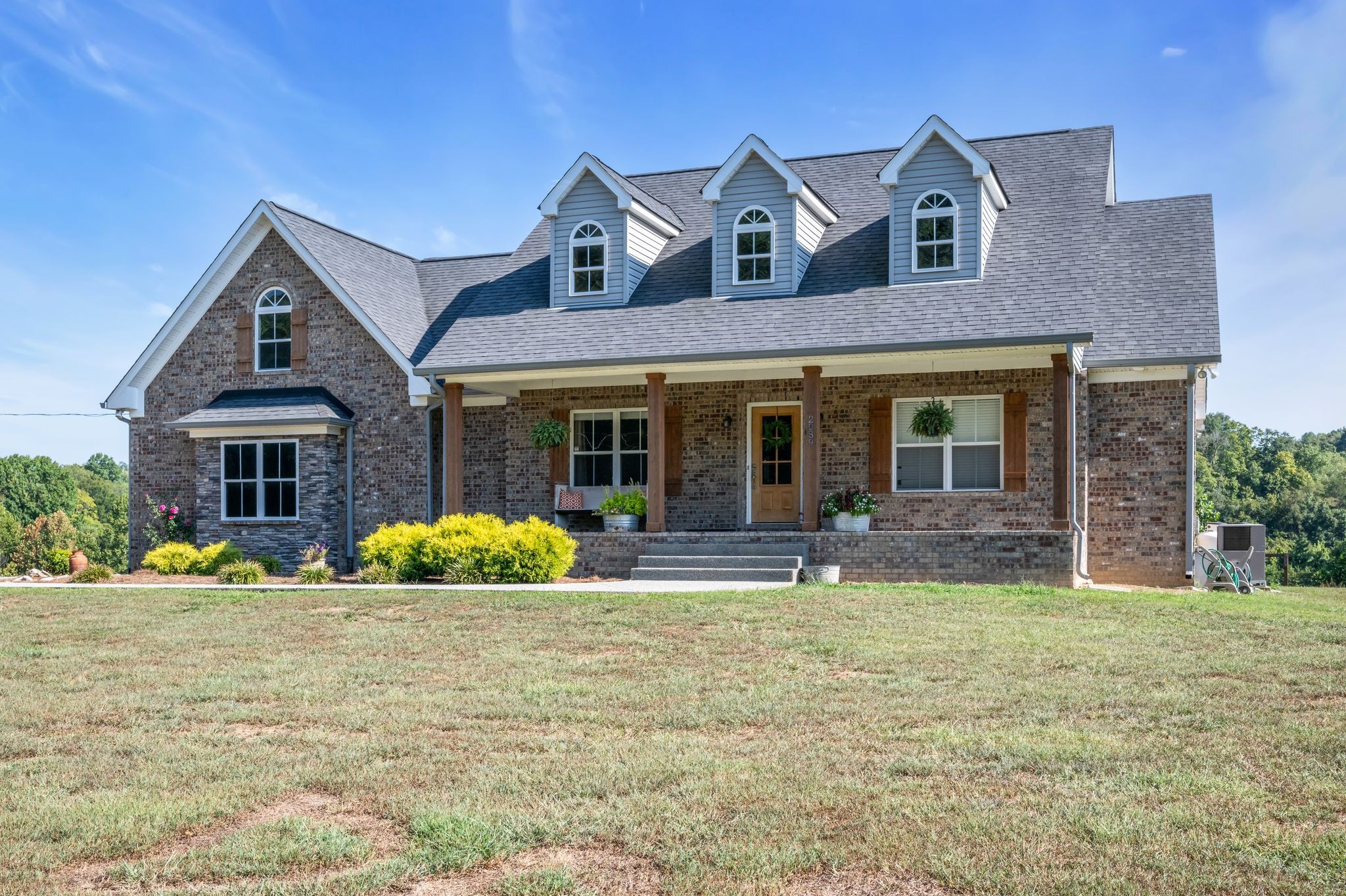 Details for 2089 Cedar Hill Rd, White Bluff, TN 37187