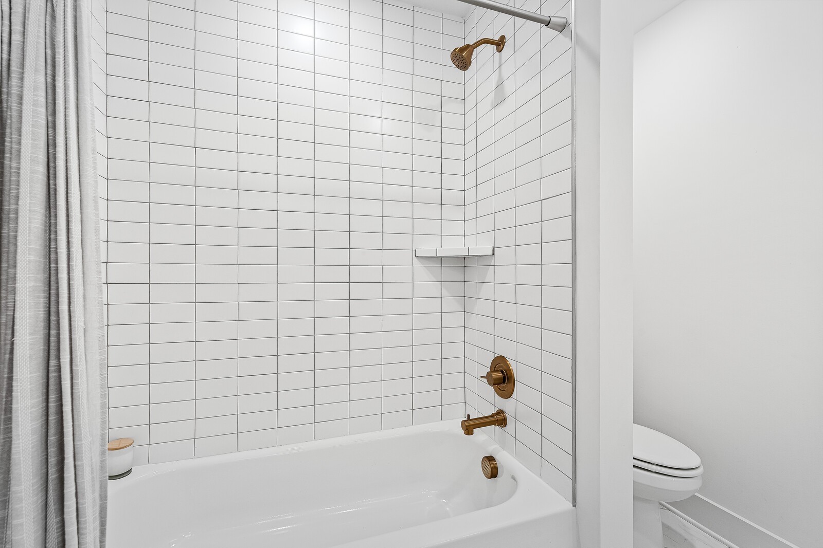 Image 46 of 48 For 7123 Tallwood Dr
