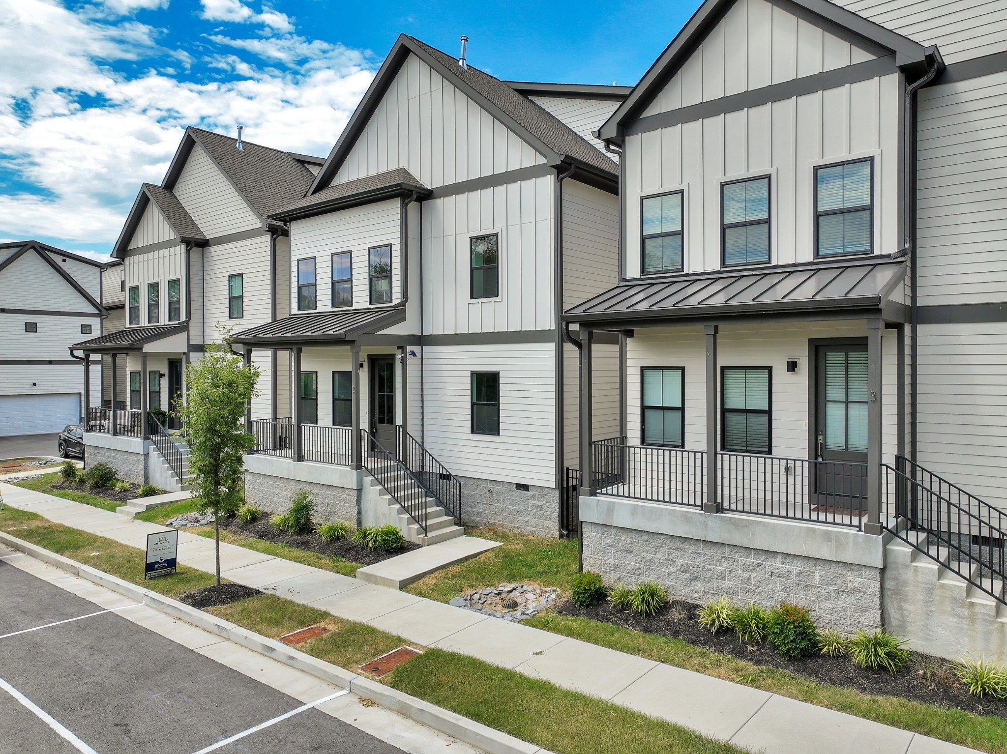 Image 4 of 7 For 2251 Buena Vista Road