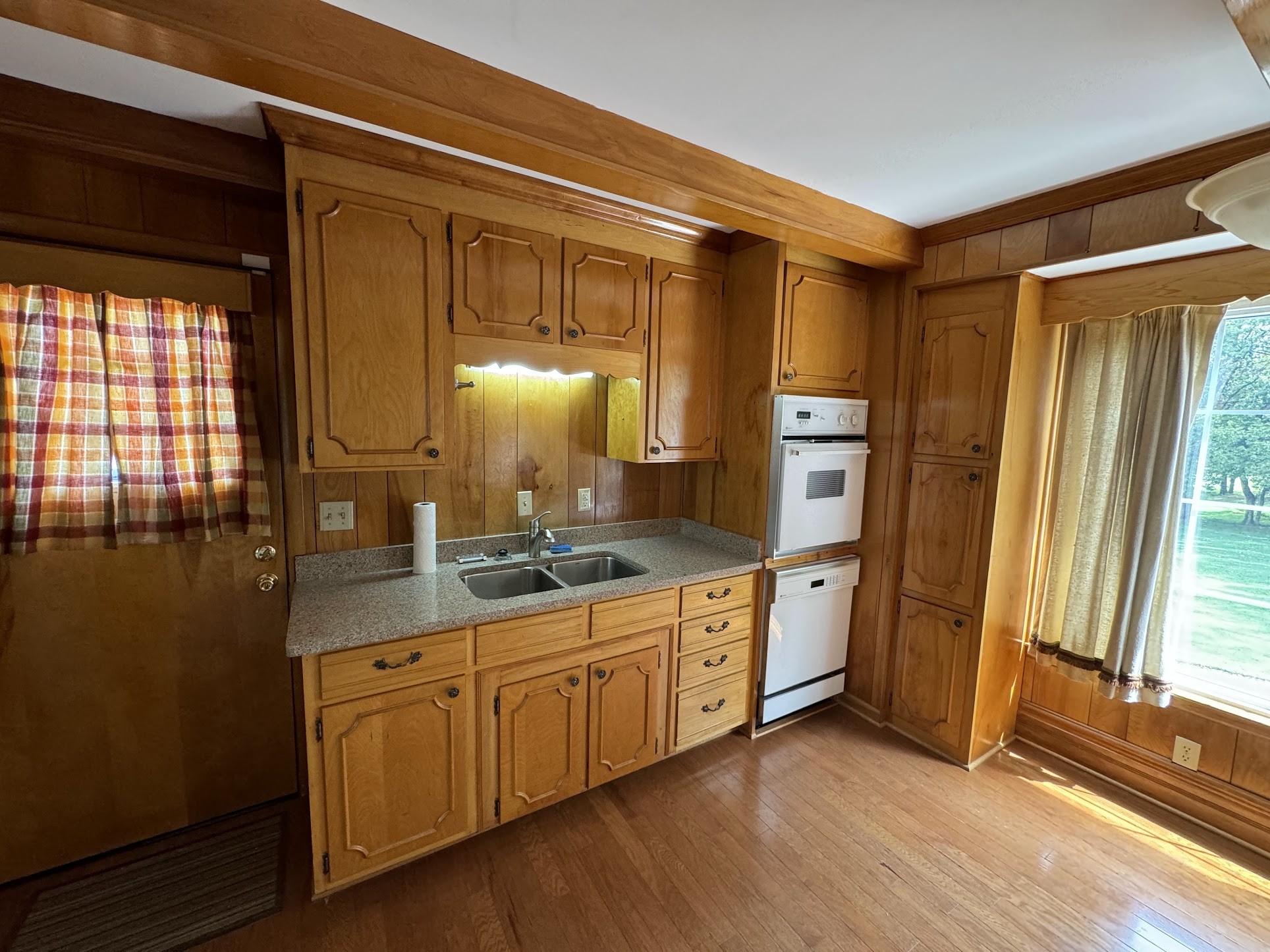 Image 11 of 76 For 7451 111th Place