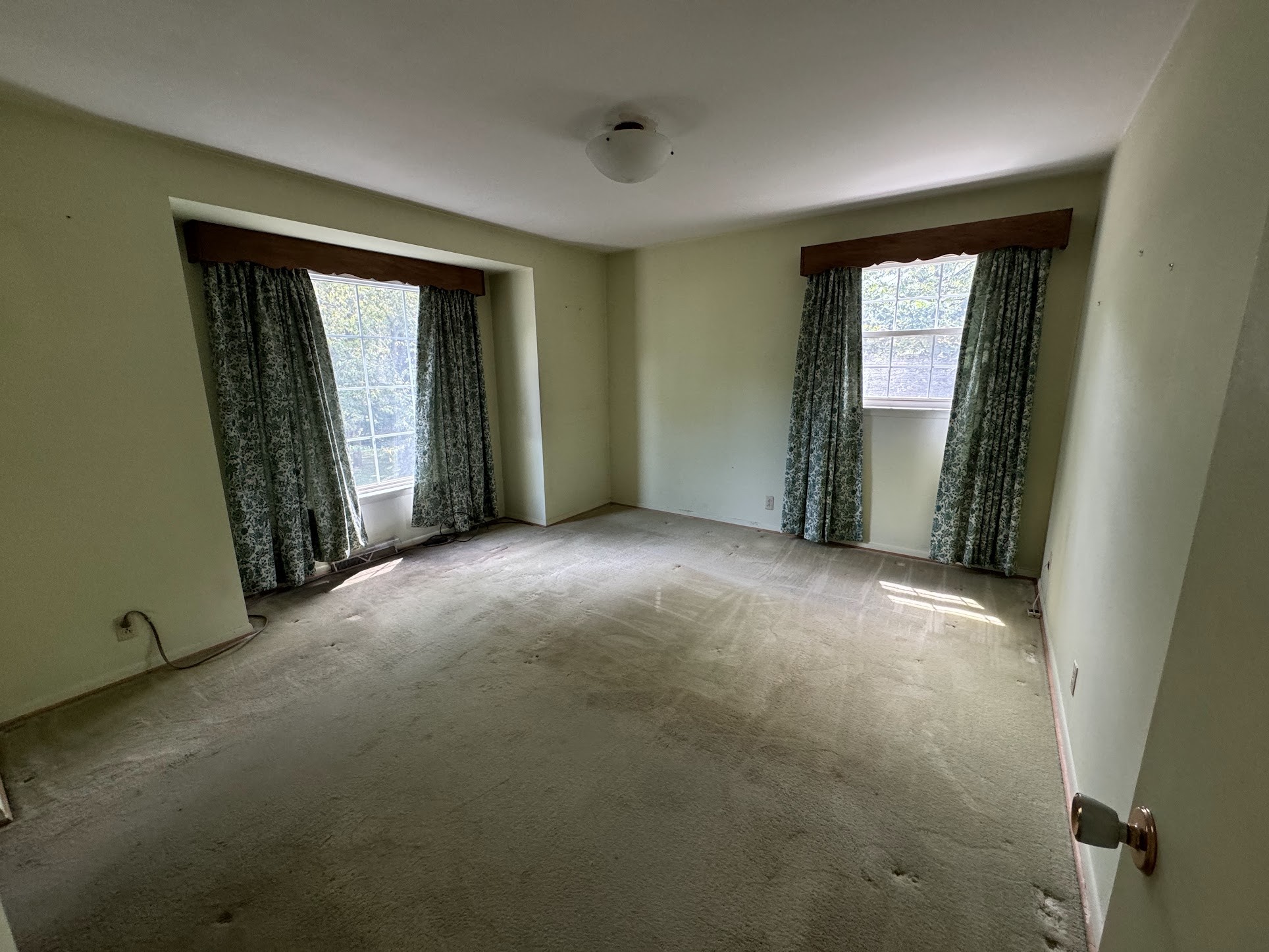 Image 18 of 76 For 7451 111th Place