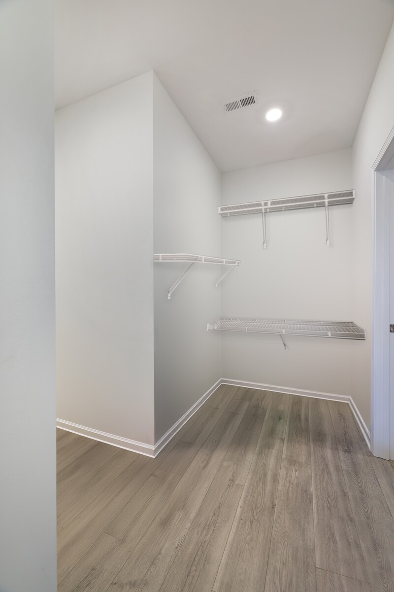 Image 22 of 29 For 9483 90th Street