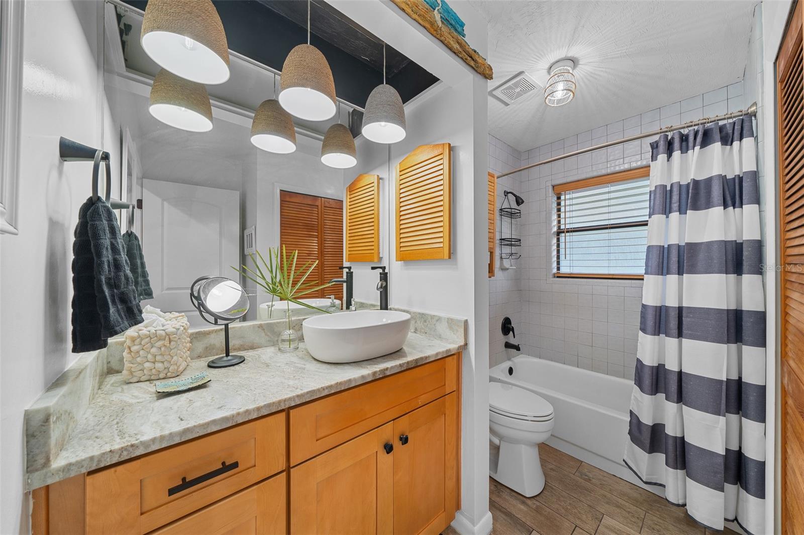 Image 25 of 49 For 12108 225th Drive