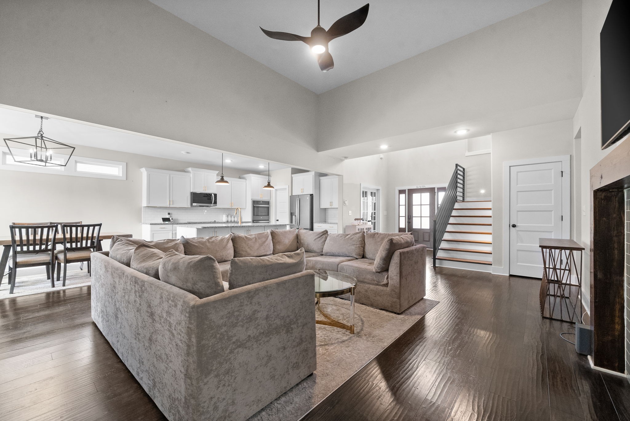 Image 10 of 51 For 1 Diamond Cove Place