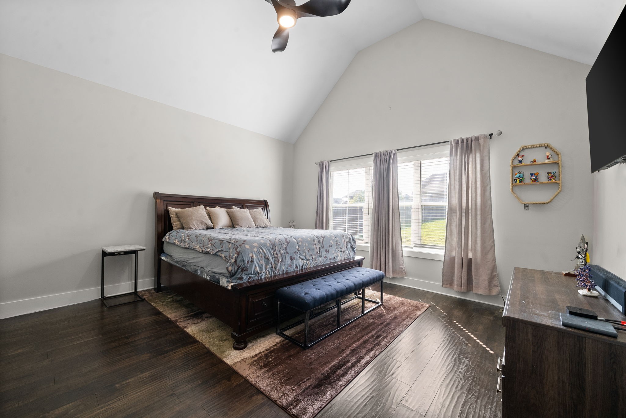Image 20 of 51 For 1 Diamond Cove Place