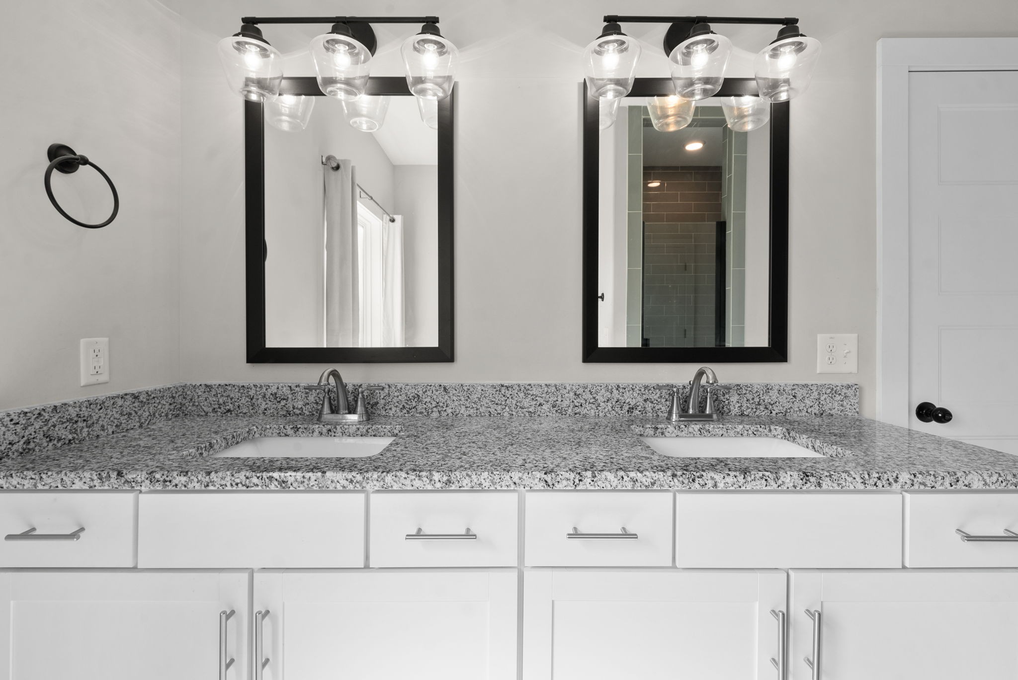 Image 24 of 51 For 1 Diamond Cove Place