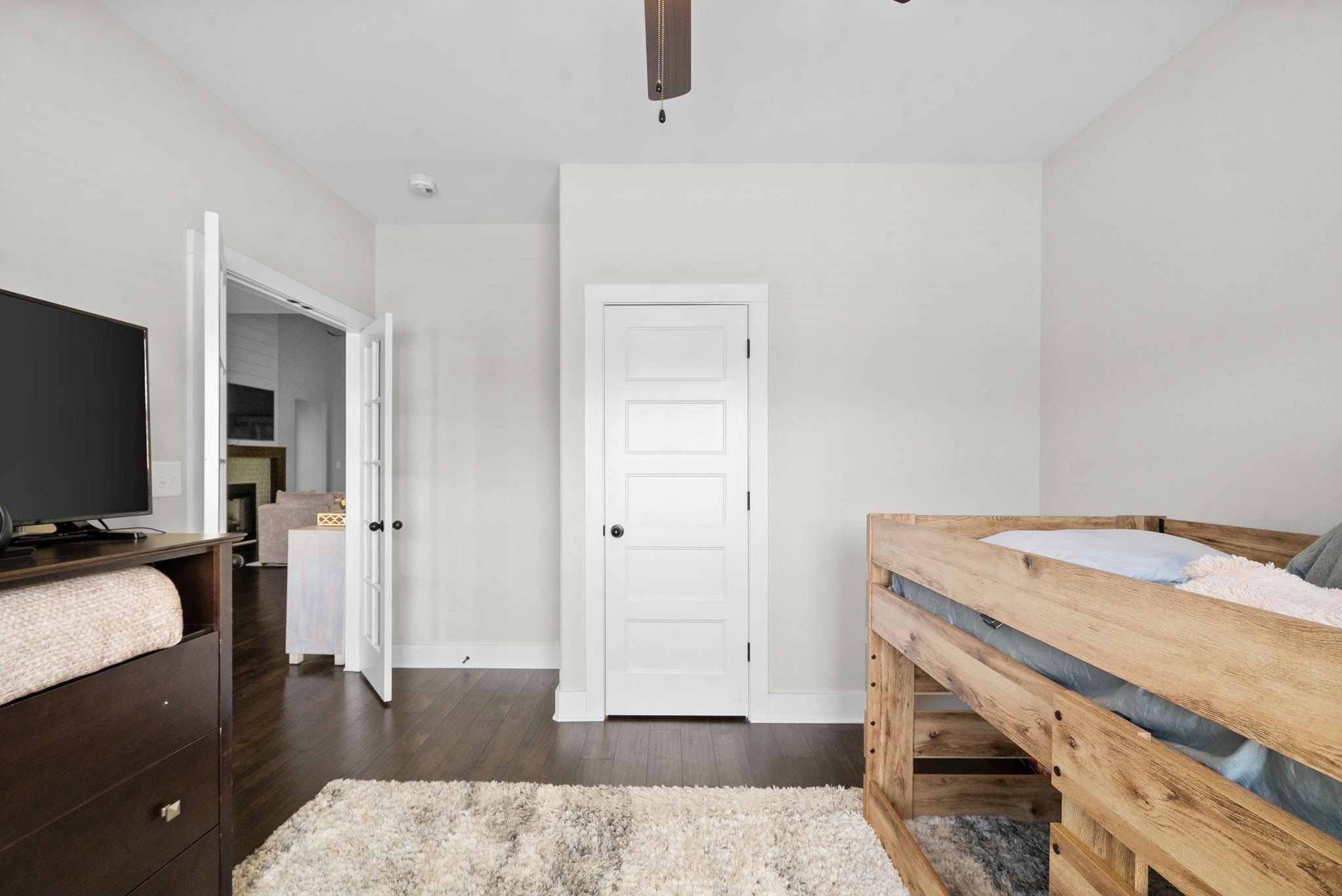 Image 31 of 51 For 1 Diamond Cove Place
