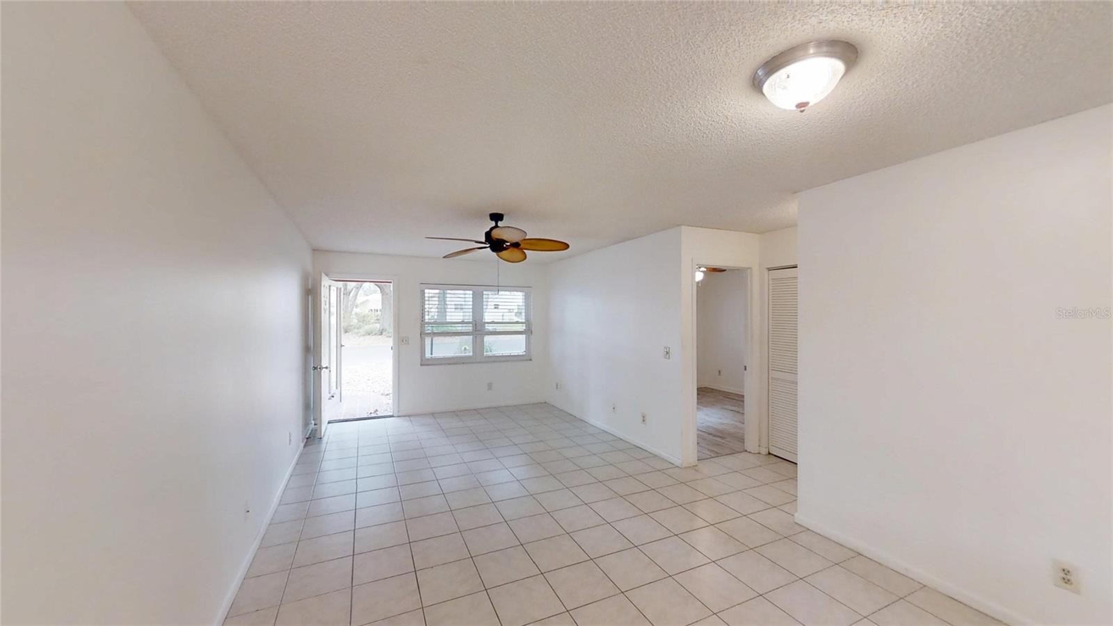 Image 4 of 21 For 9286 89th Court Road D