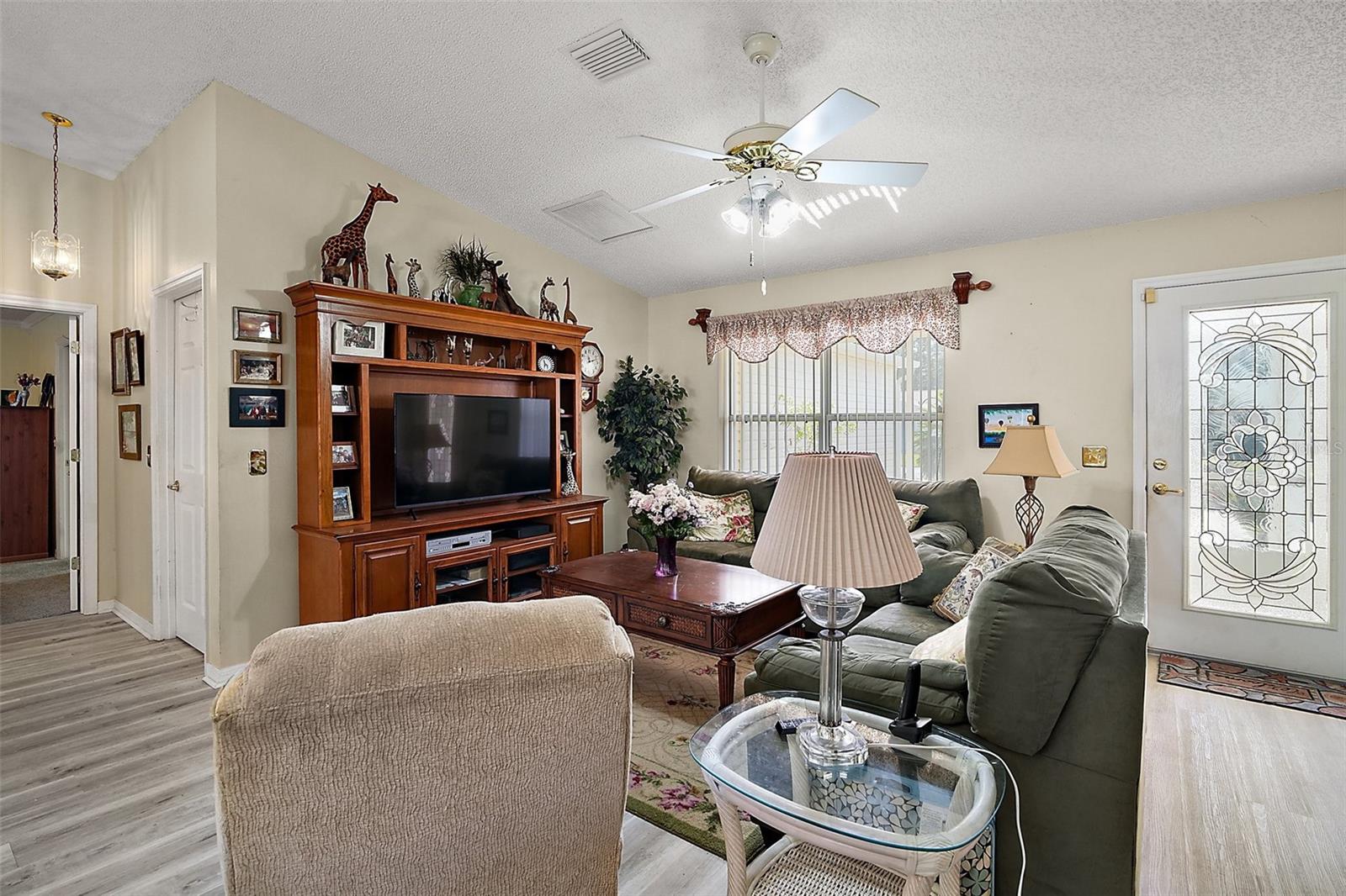Image 6 of 25 For 2538 Privada Drive