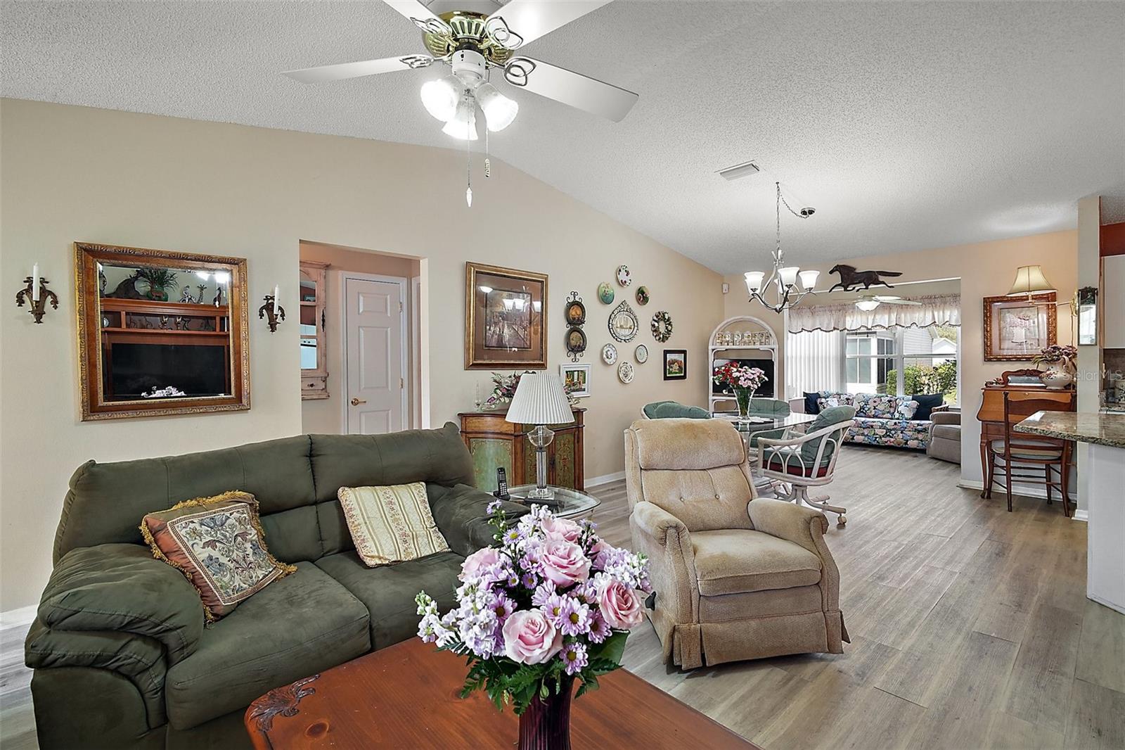 Image 7 of 25 For 2538 Privada Drive