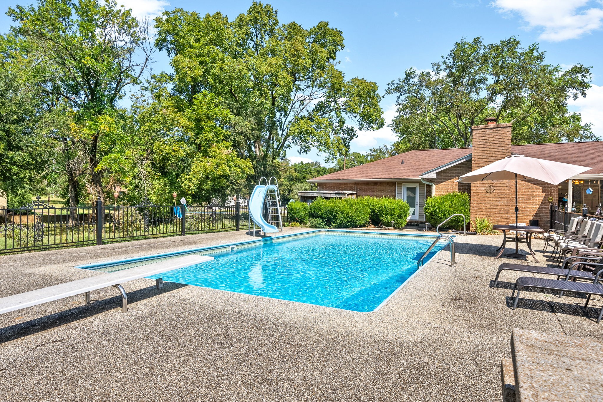 Image 6 of 18 For 7128 113th Lane