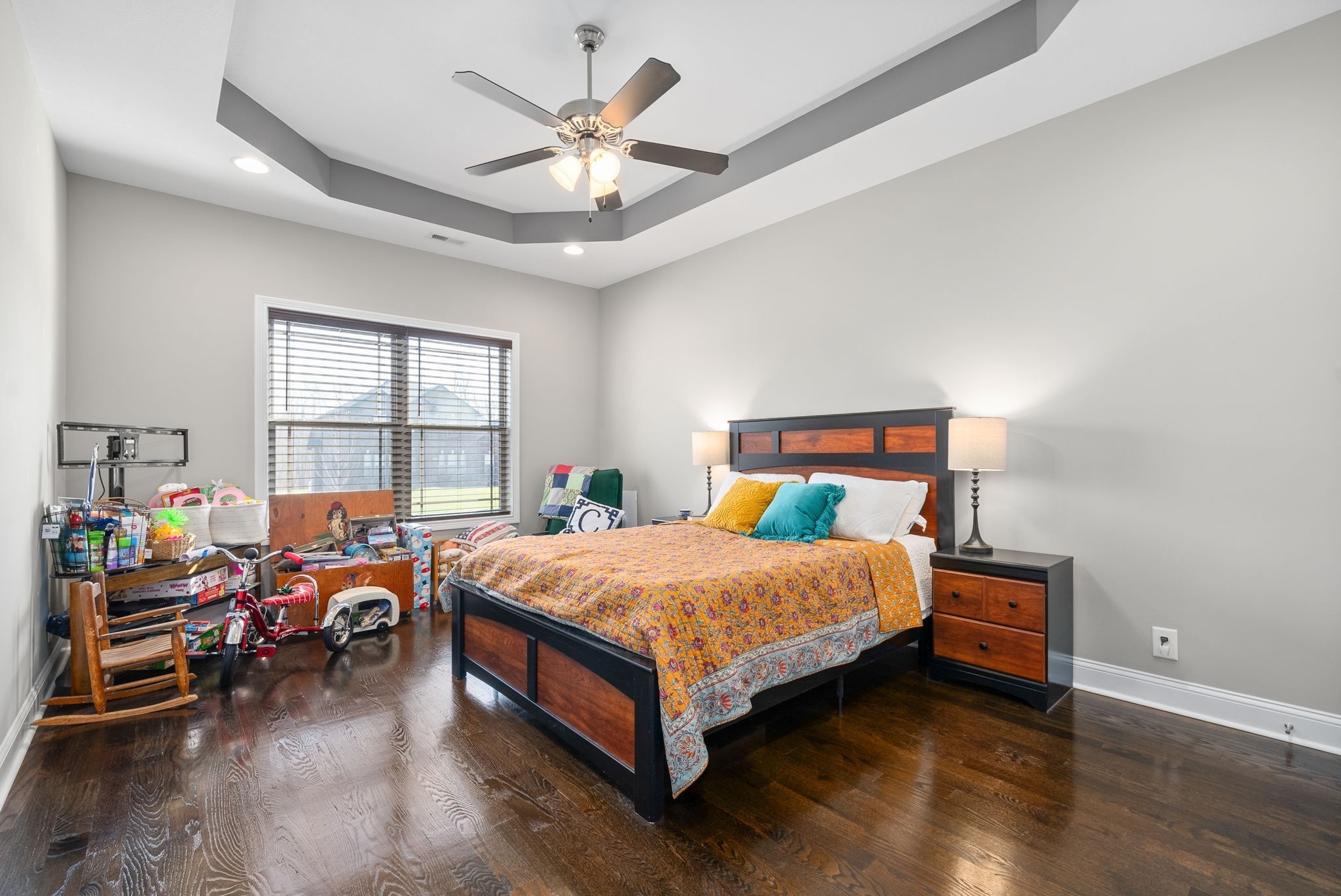 Image 26 of 41 For 912 Chula Court