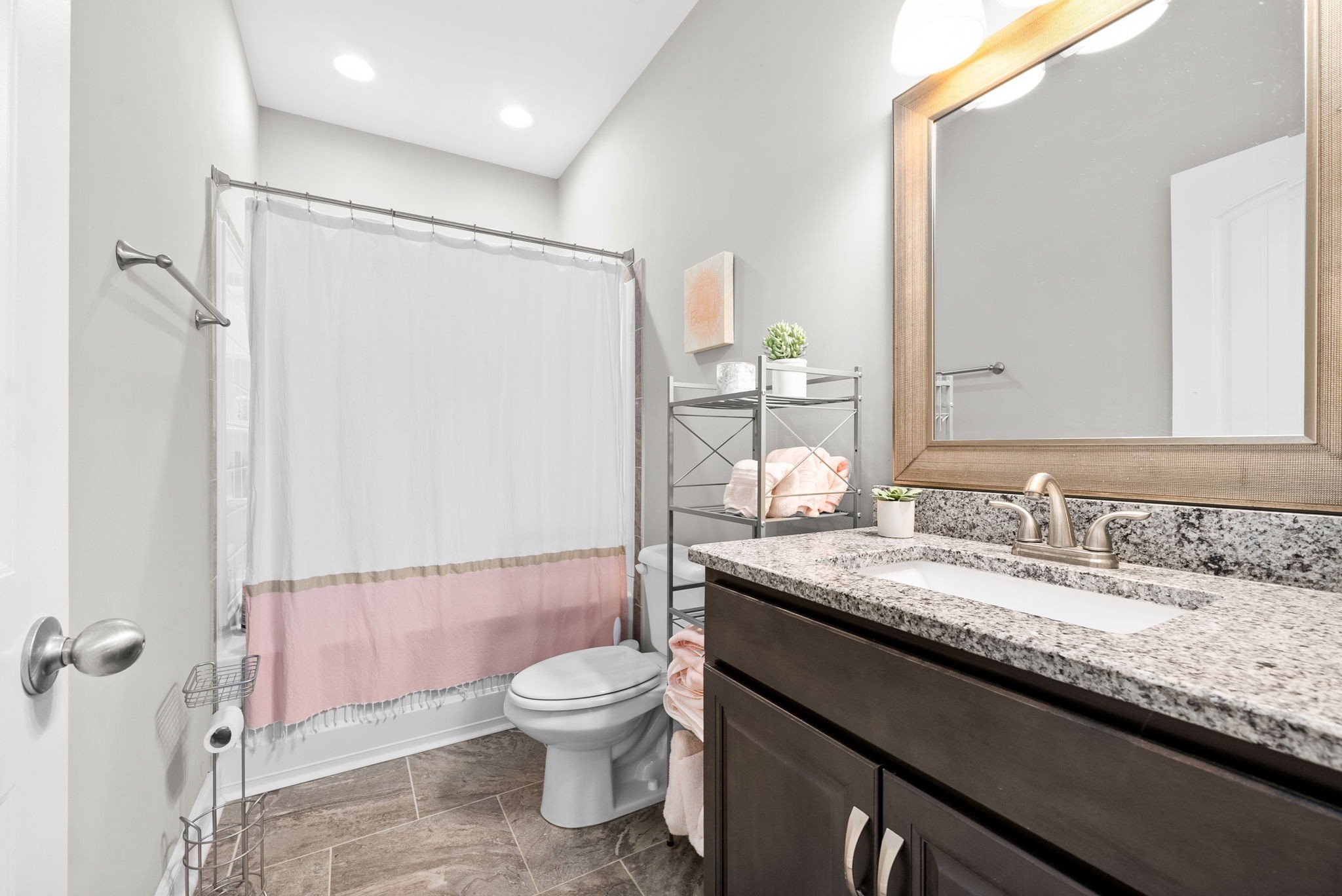 Image 32 of 41 For 912 Chula Court