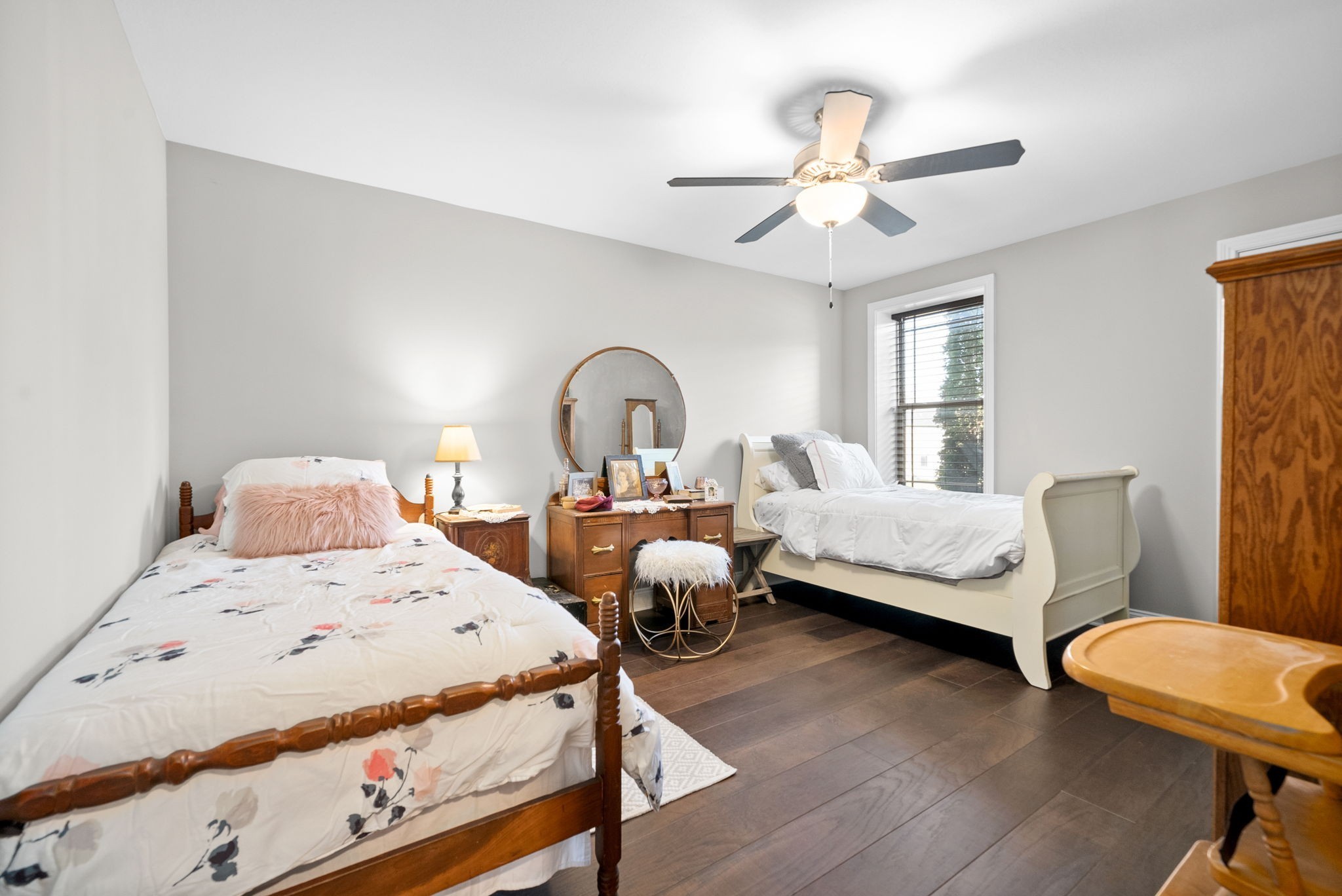 Image 33 of 41 For 912 Chula Court