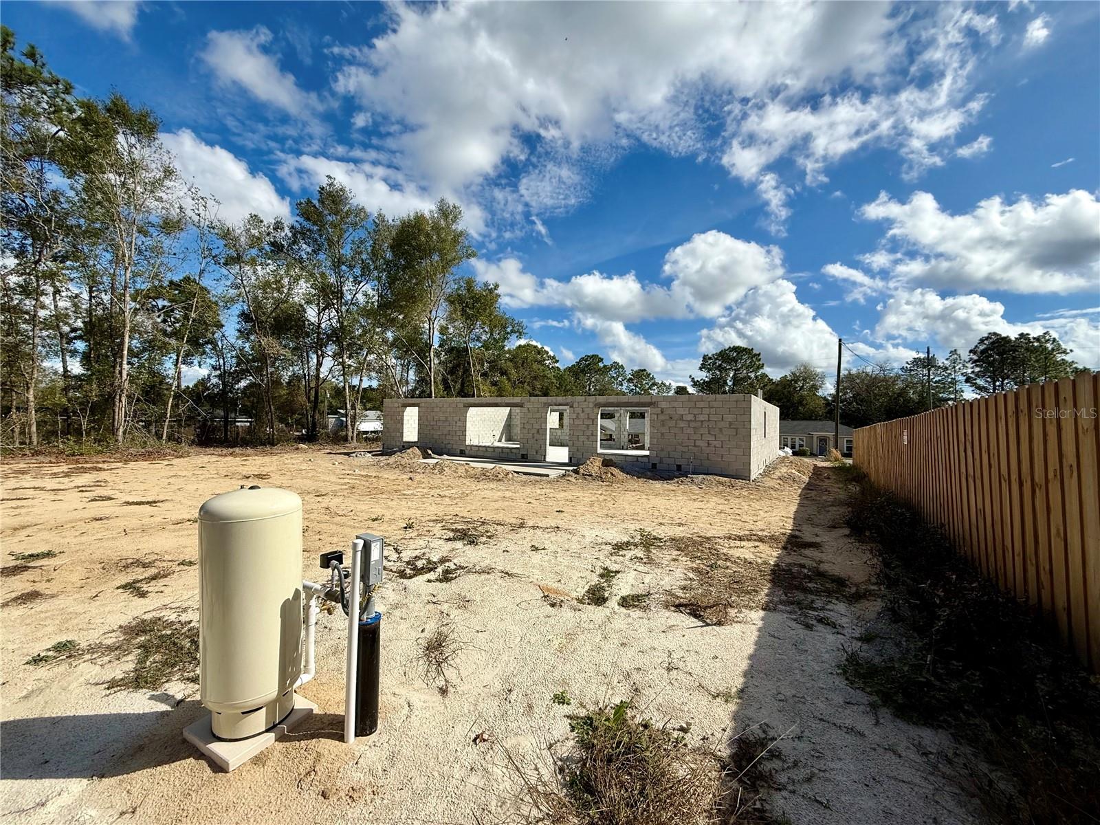 Image 4 of 6 For 15864 98th Terrace