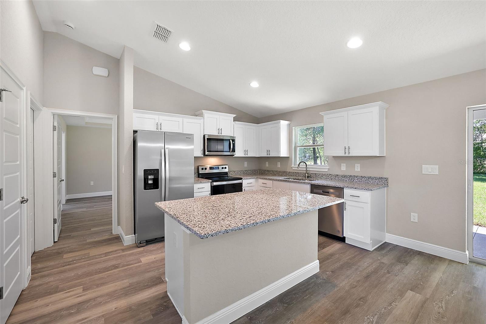 Image 12 of 30 For 206 Emerald Road