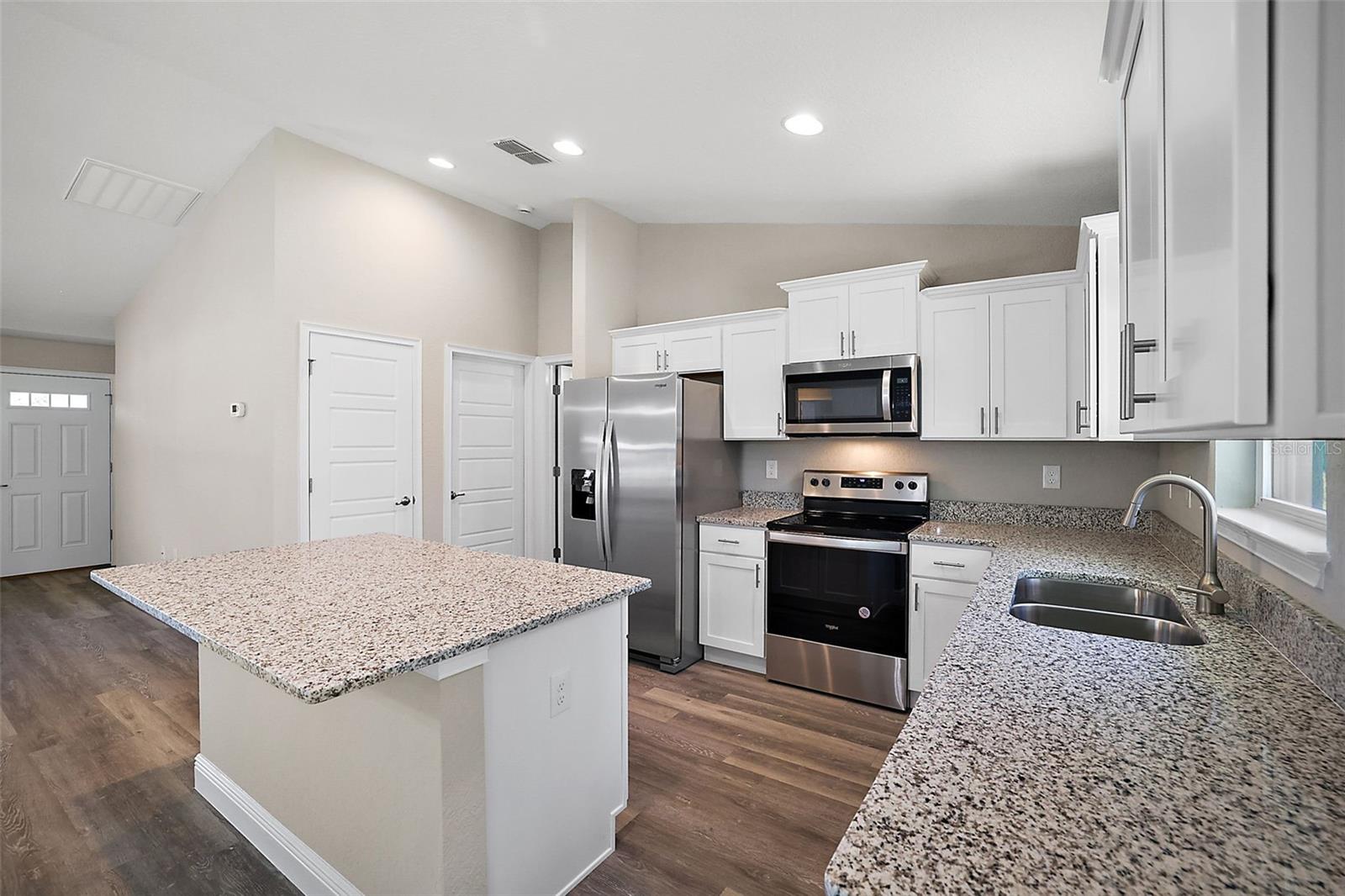 Image 13 of 30 For 206 Emerald Road