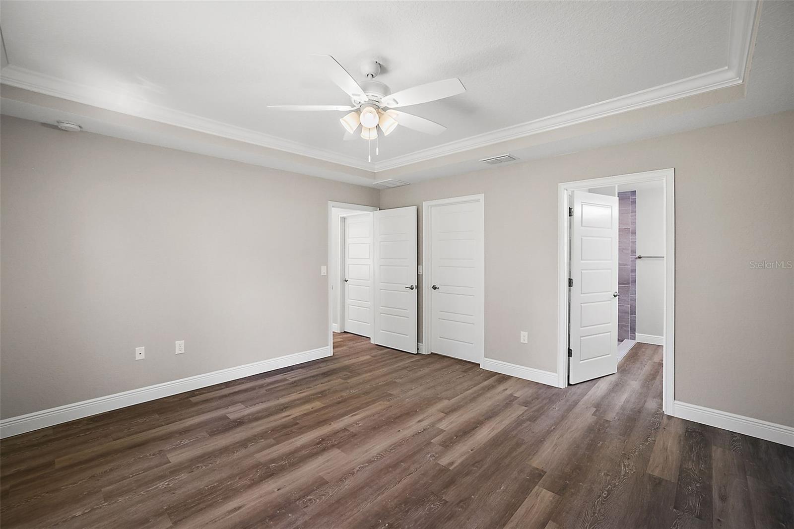 Image 17 of 30 For 206 Emerald Road
