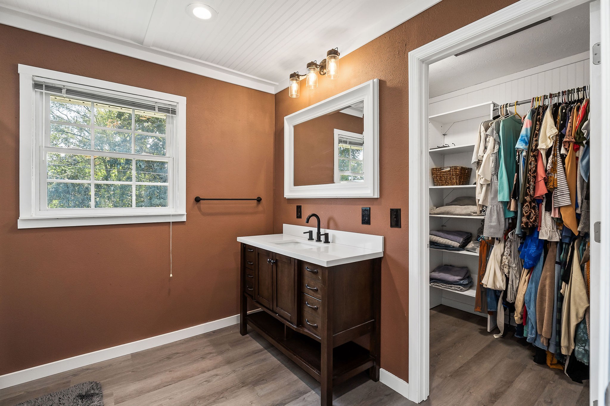 Image 13 of 19 For 2150 23rd Loop