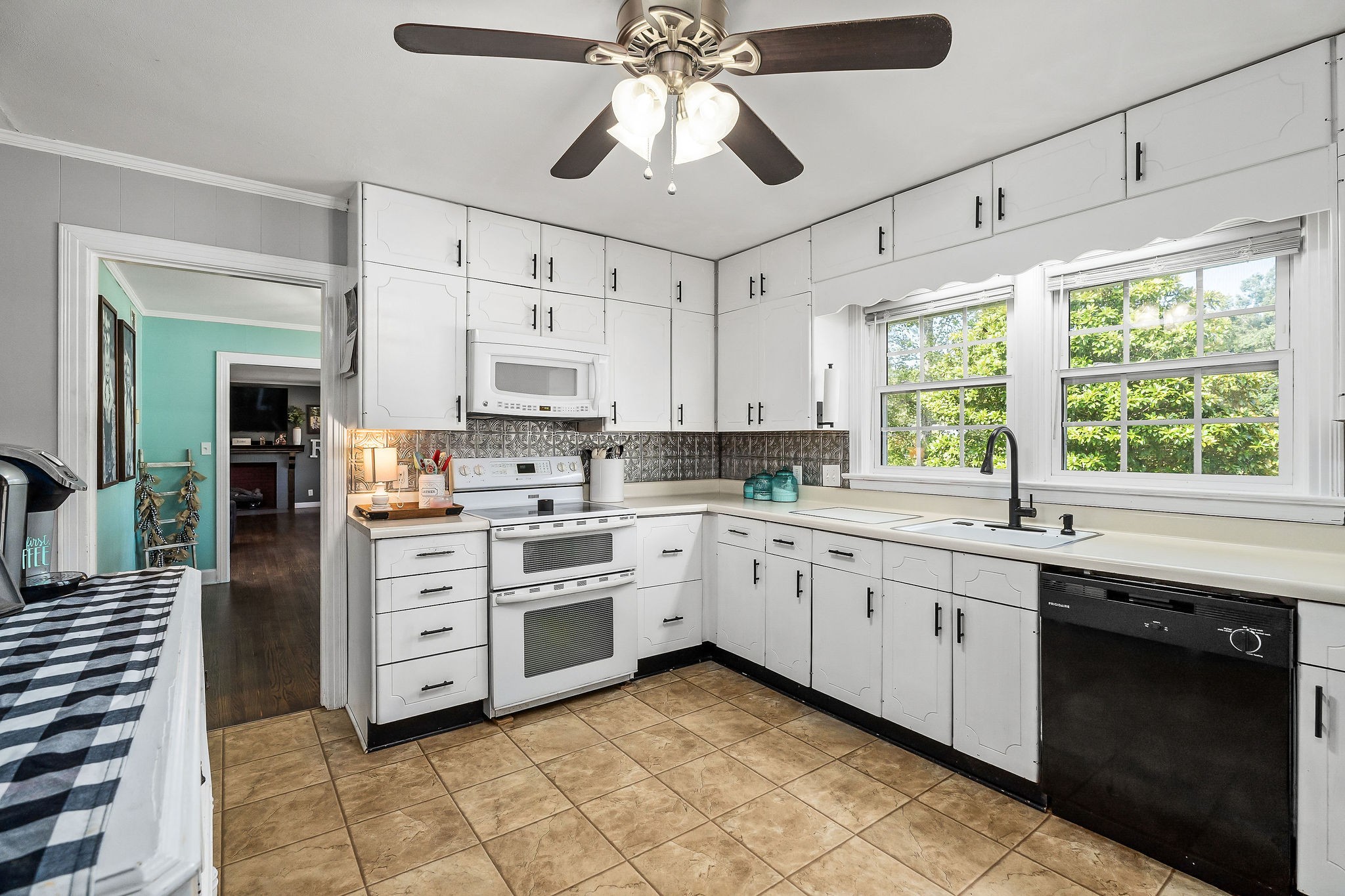 Image 7 of 19 For 2150 23rd Loop