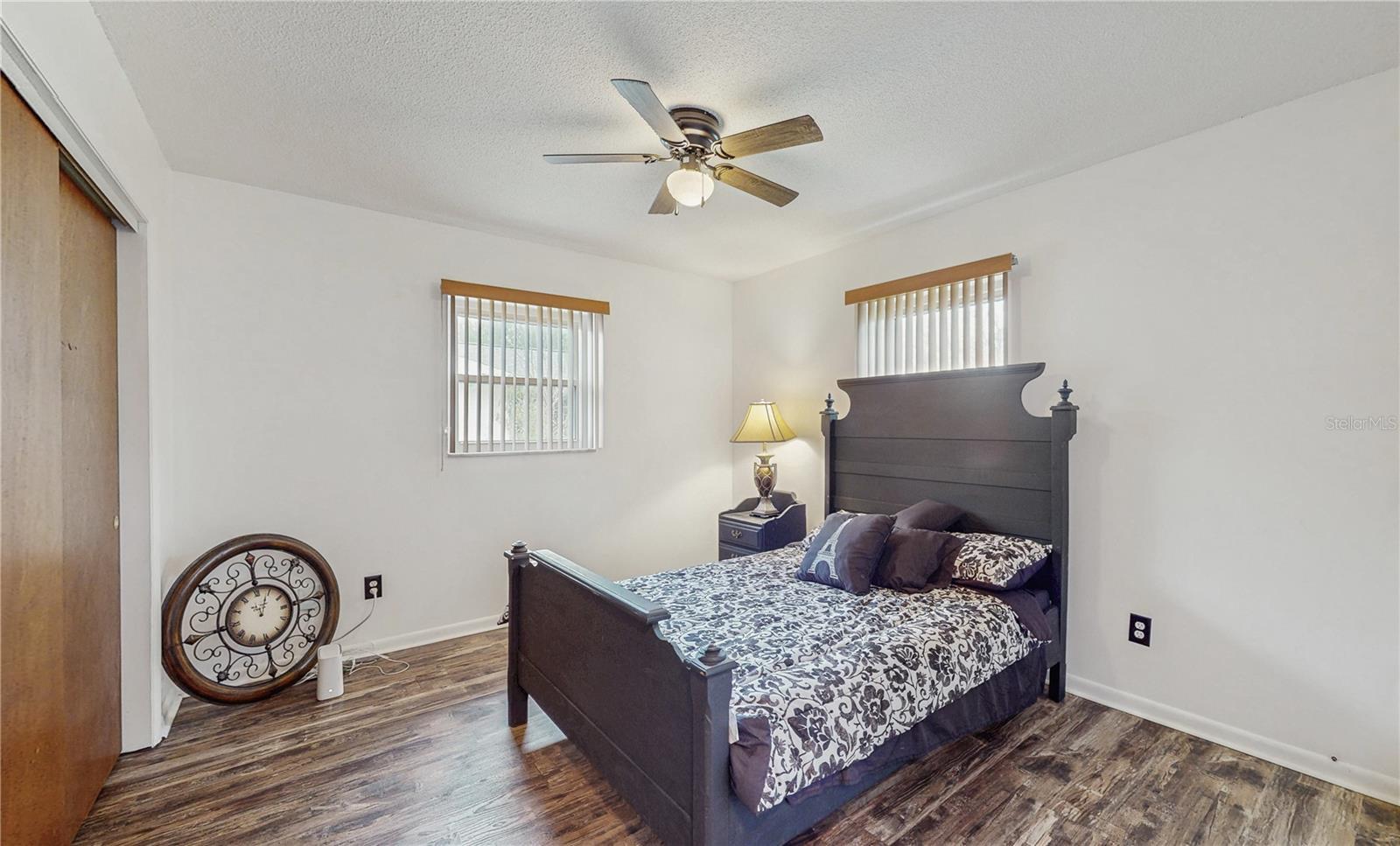 Image 18 of 27 For 21615 Raintree Street