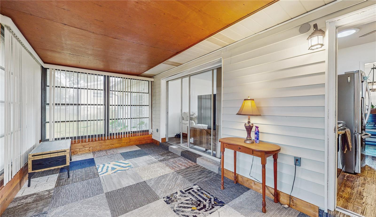 Image 22 of 27 For 21615 Raintree Street