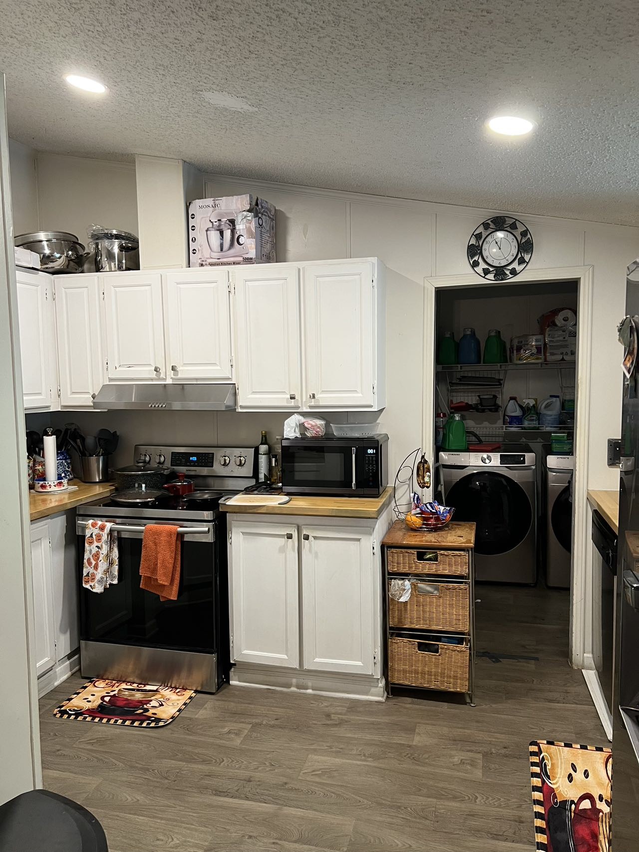 Image 5 of 27 For 21615 Raintree Street