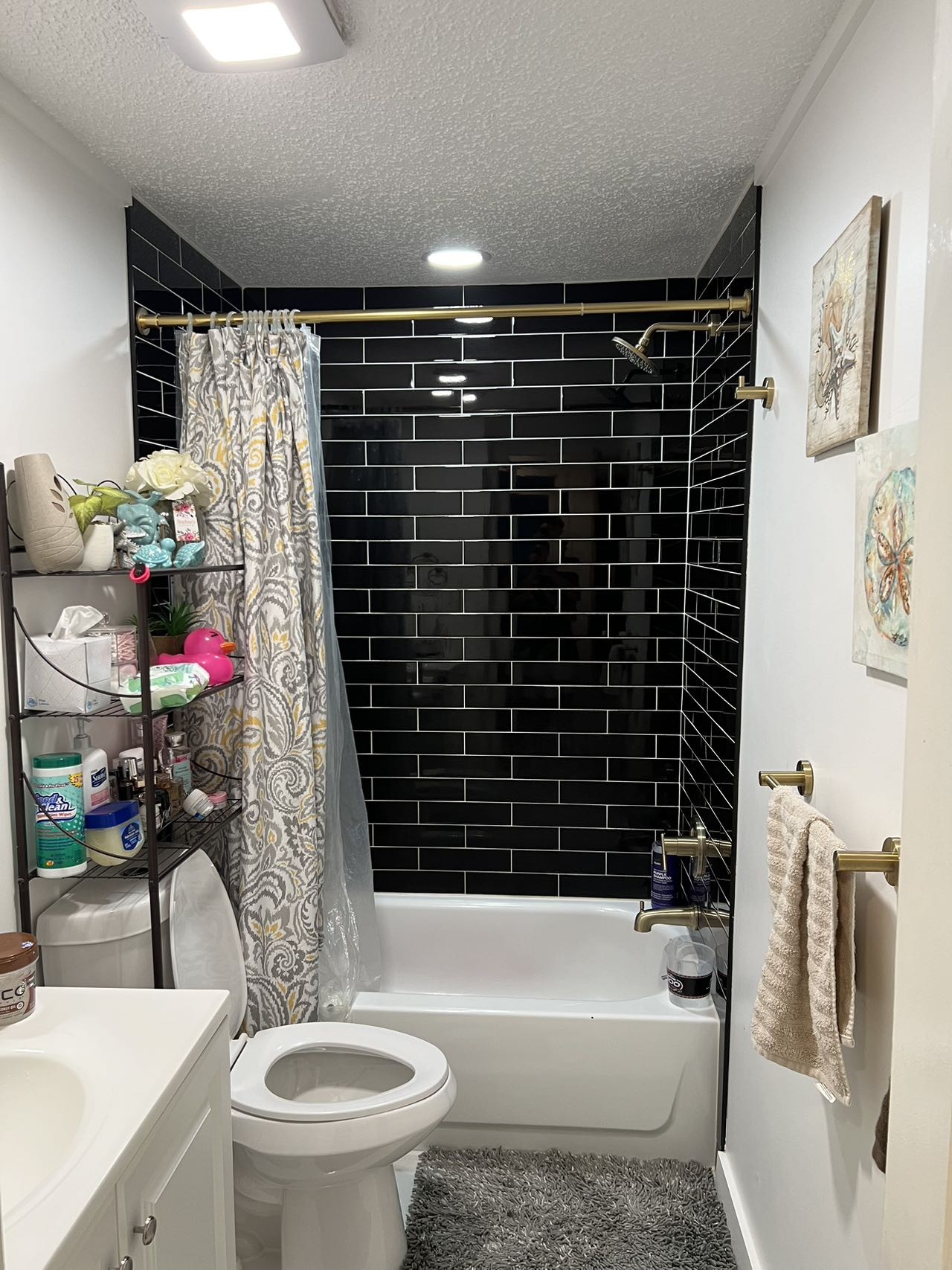 Image 8 of 27 For 21615 Raintree Street