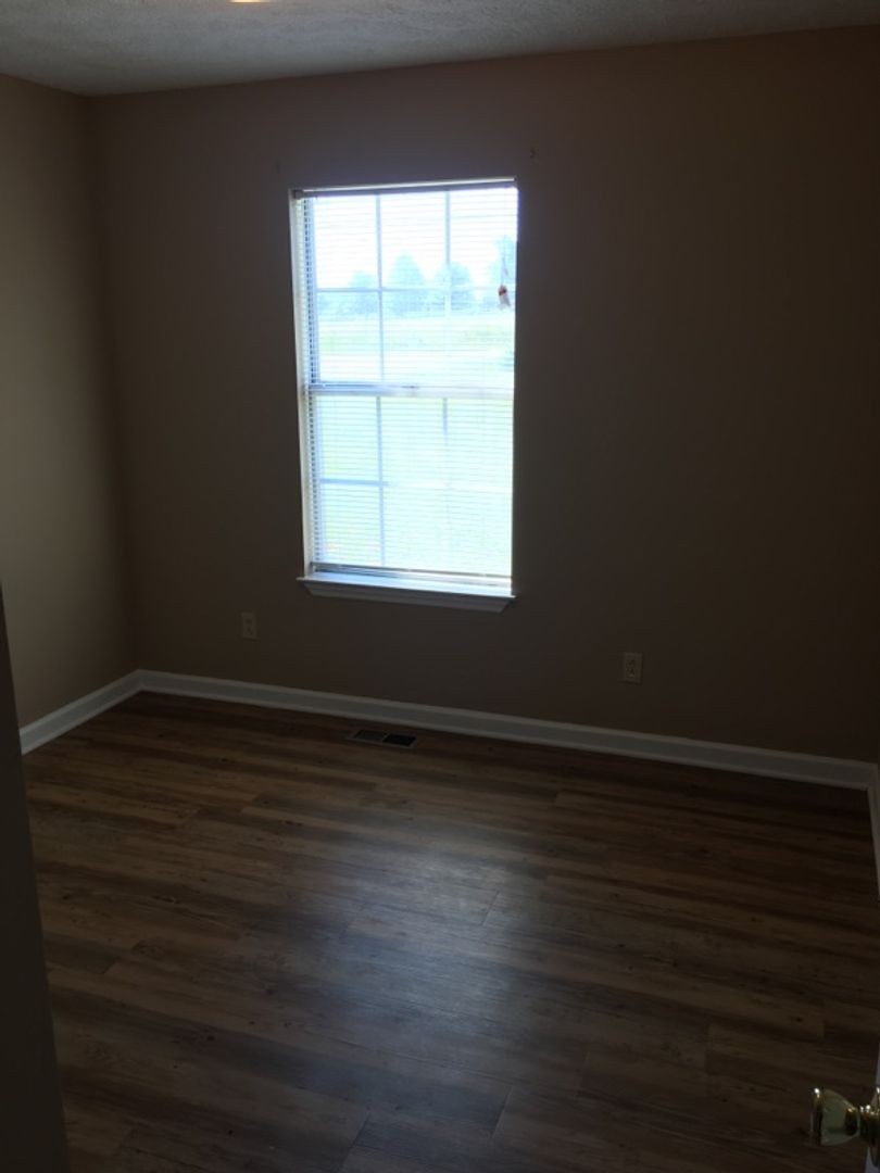 Image 8 of 43 For 9504 97th Lane B