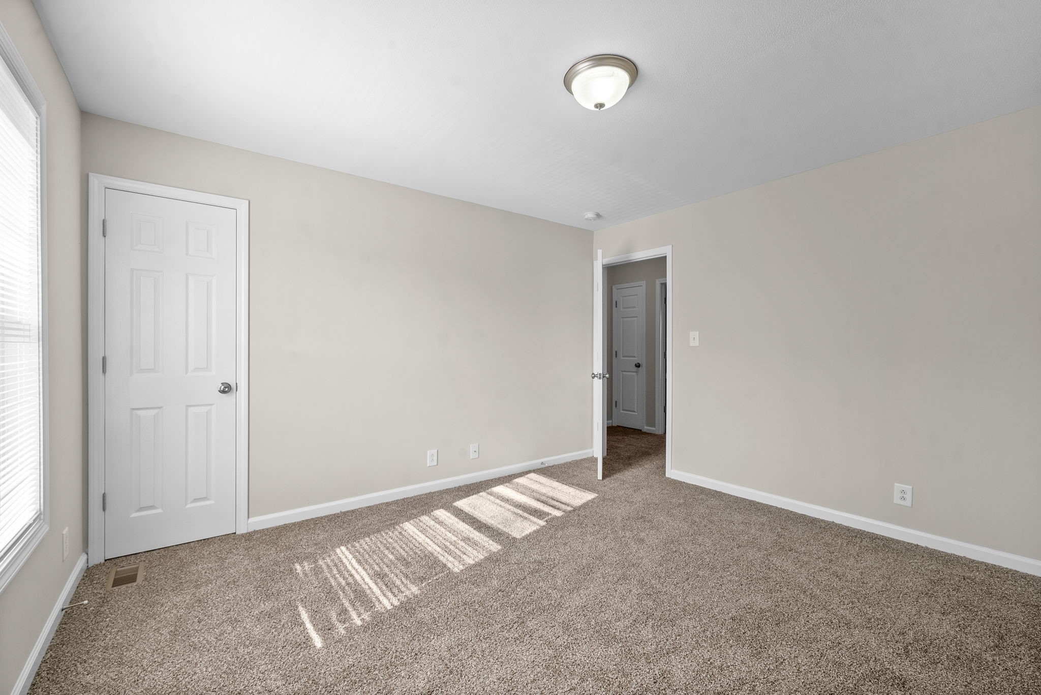 Image 15 of 47 For 4040 Fort King Street