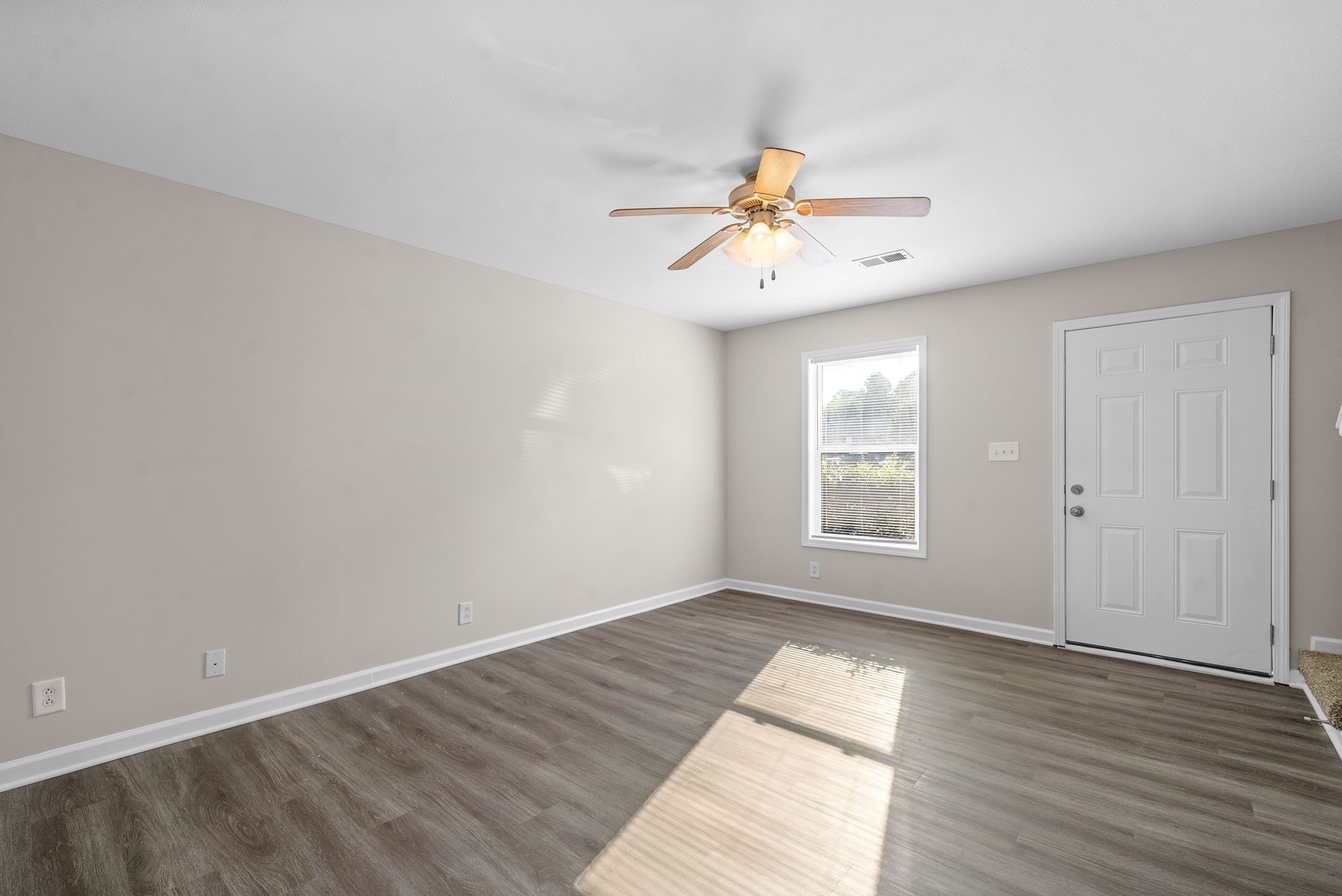 Image 6 of 47 For 4040 Fort King Street
