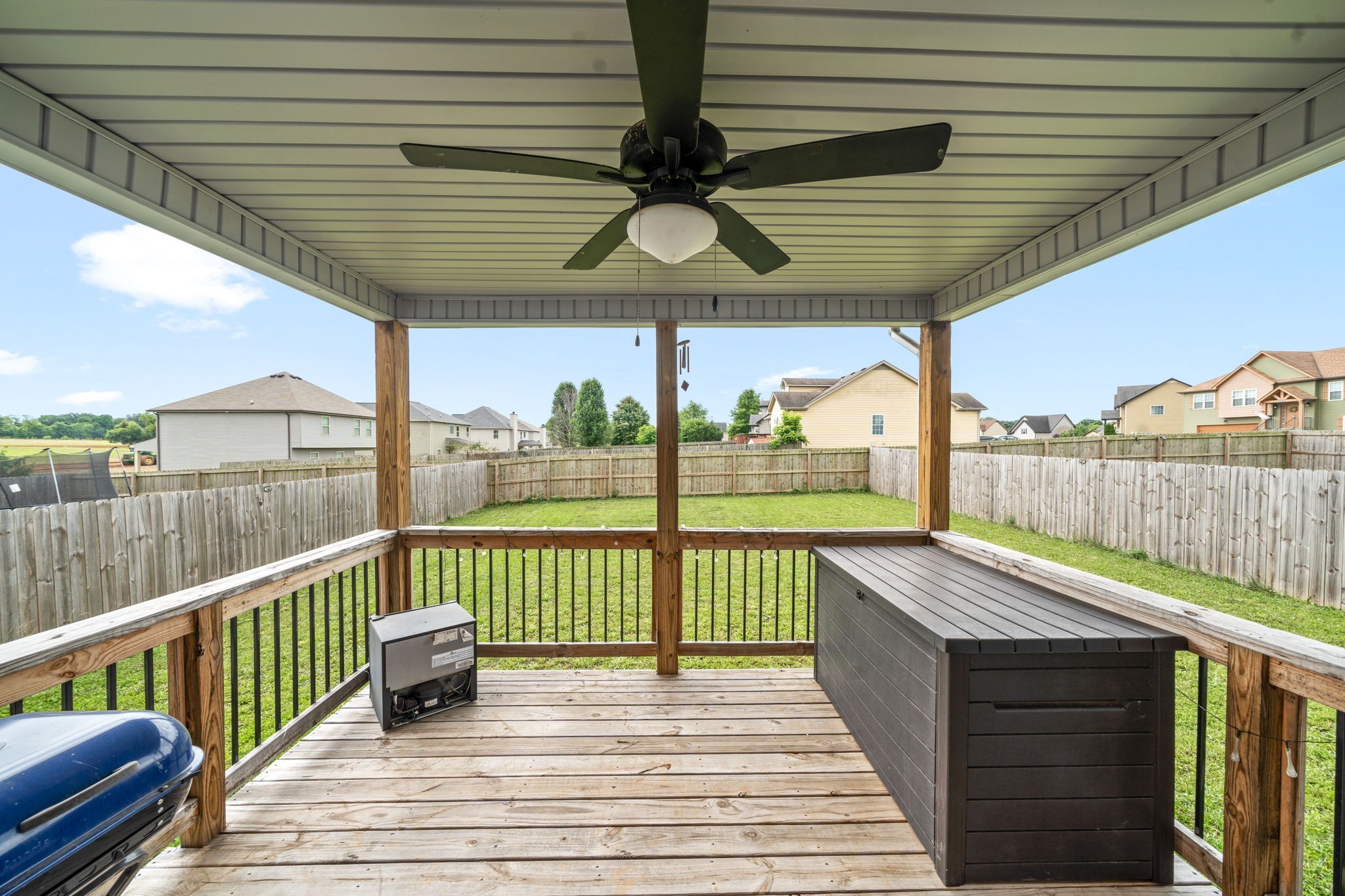 Image 32 of 47 For 2399 53rd Avenue Road