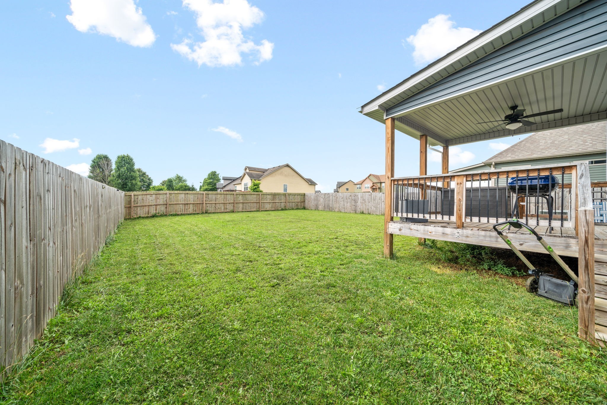 Image 33 of 47 For 2399 53rd Avenue Road