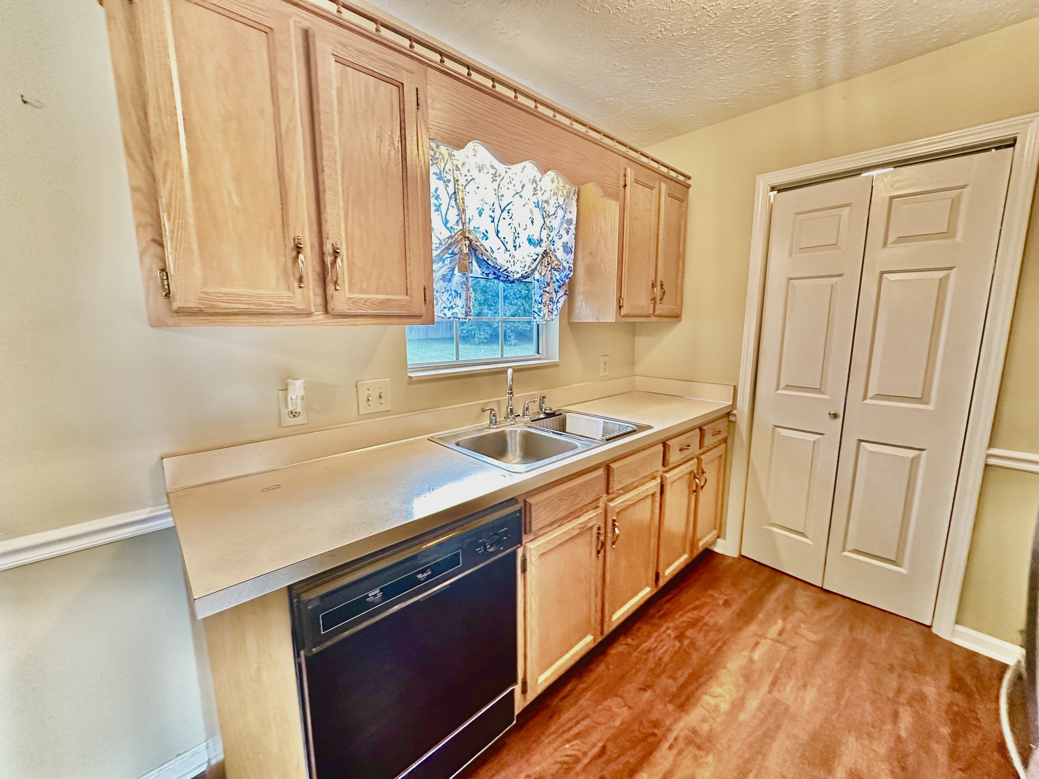 Image 11 of 17 For 2637 27th Street