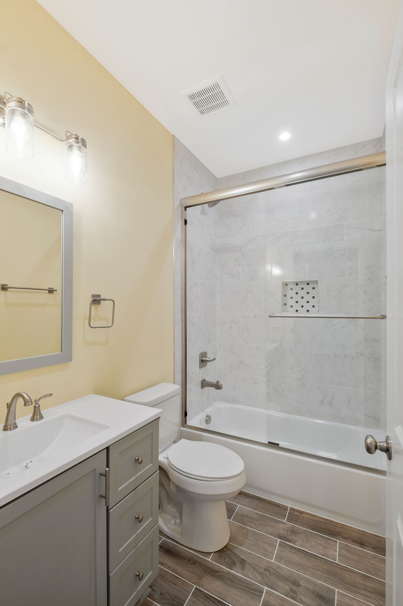 Image 17 of 30 For 9987 39th Terrace