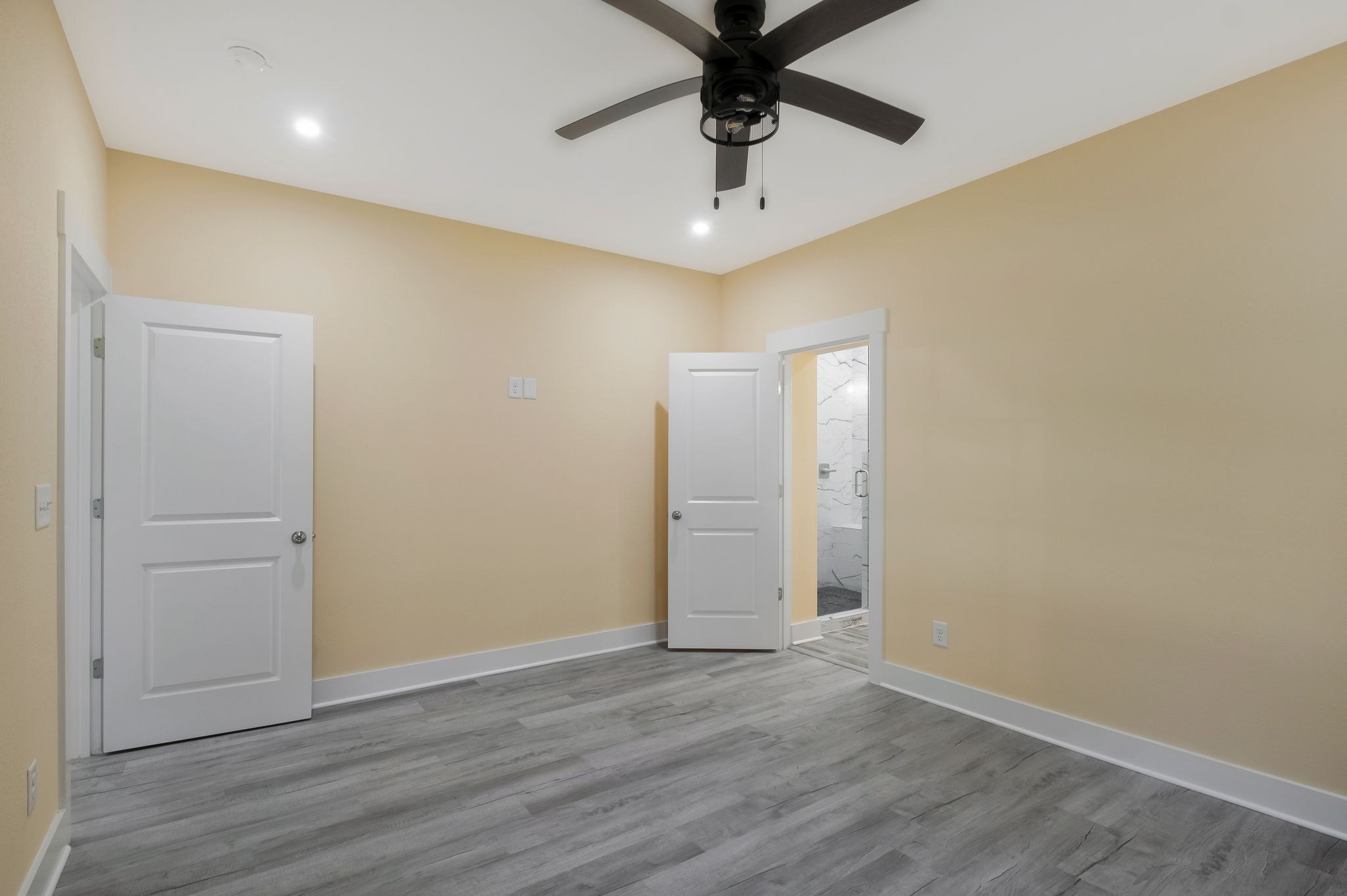 Image 19 of 30 For 9987 39th Terrace