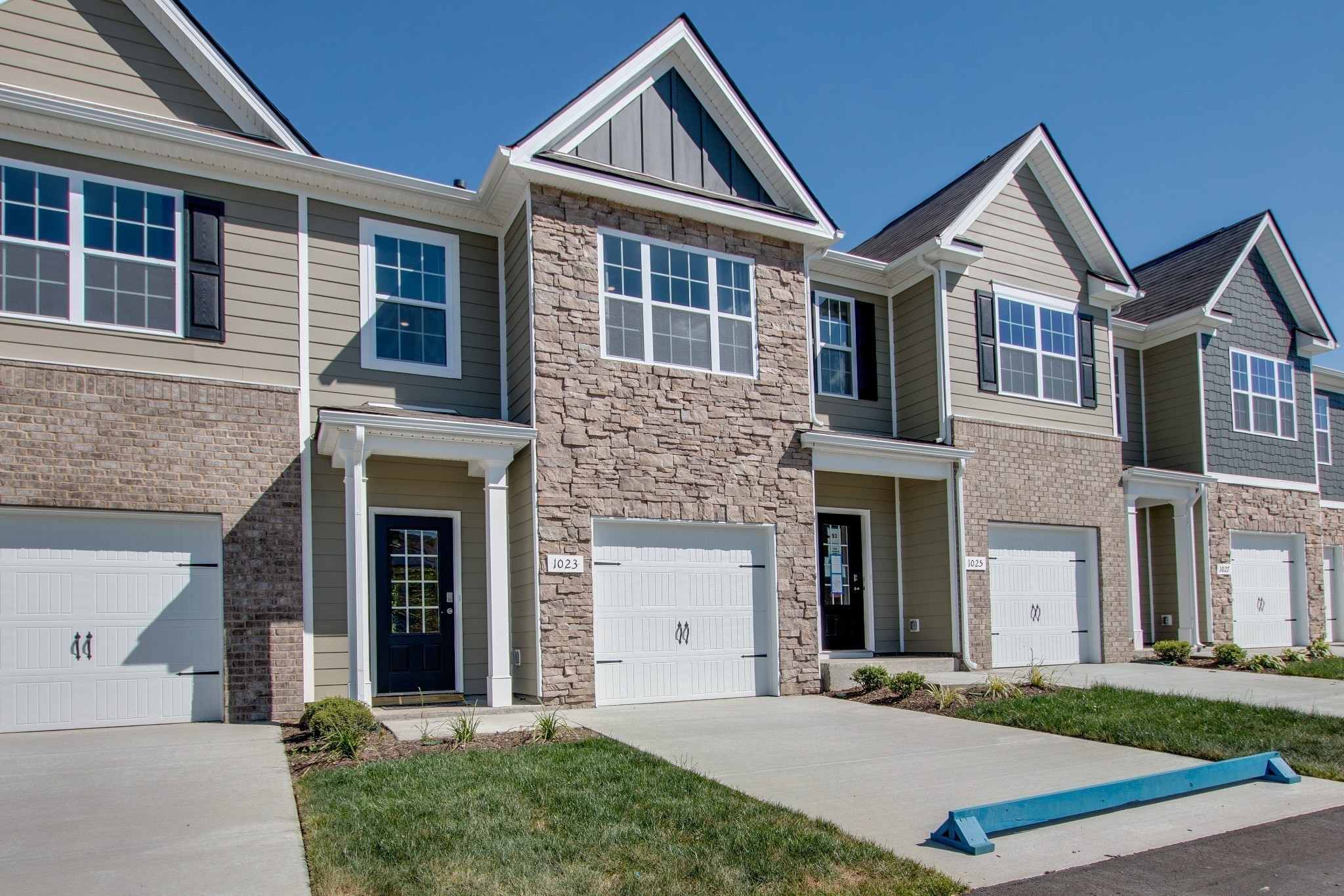 Image 2 of 14 For 8482 Las Palmas Way