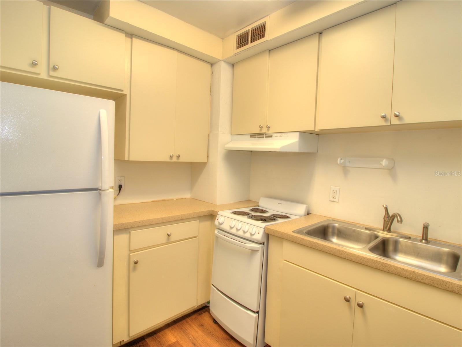 Image 40 of 50 For 1034 11th Street