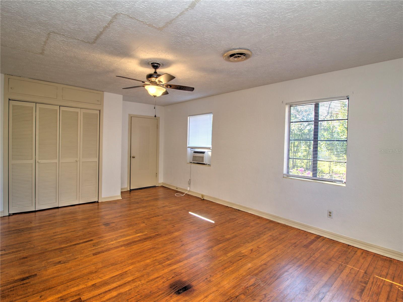 Image 31 of 52 For 1022 11th Avenue